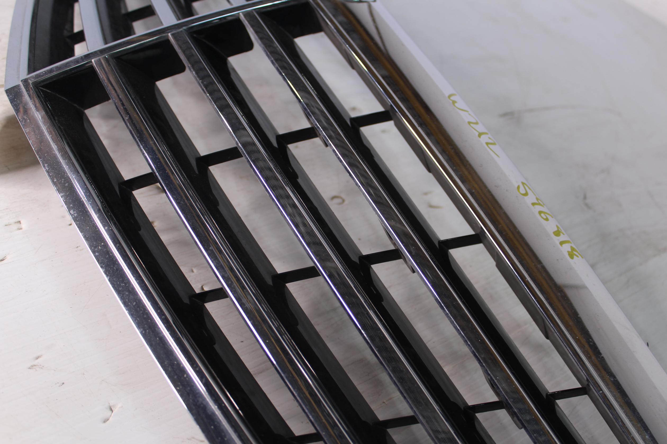 Mercedes Benz W212 E63 AMG Front Radiator Main Grille A2128800583, A2128801083 - Image 7