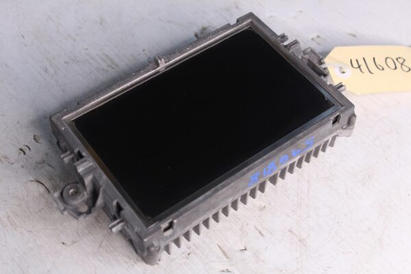Mercedes Benz W212 E63 Radio Screen Display A2129004407, A2129002213