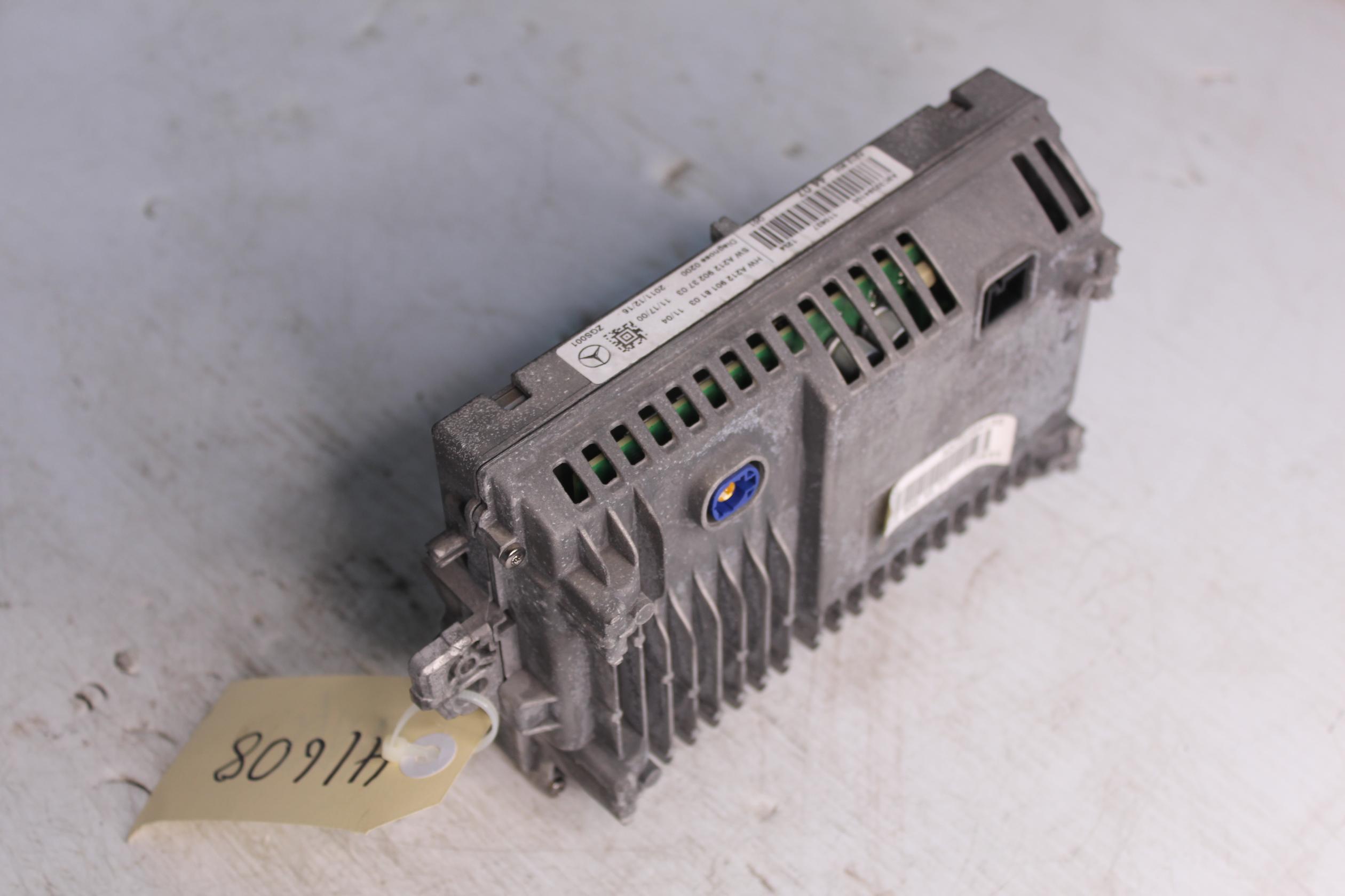 Mercedes Benz W212 E63 Radio Screen Display A2129004407, A2129002213 - Image 6