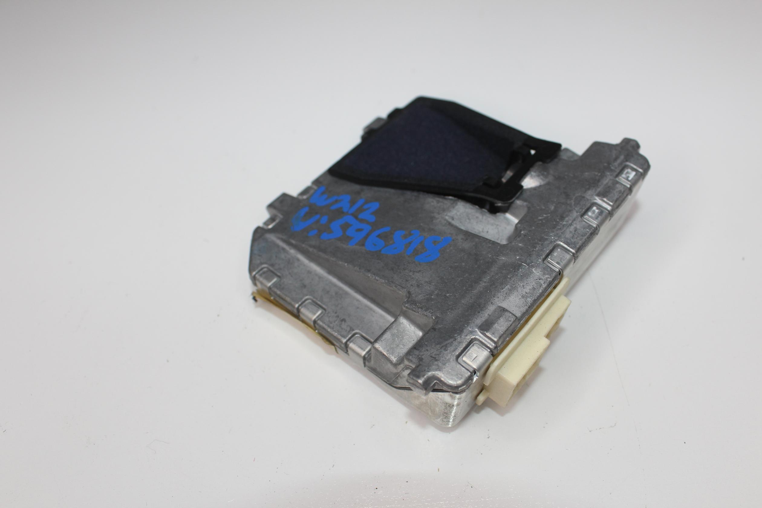 Mercedes Benz W212 E63 Front Windscreen Multifunction Camera A0009057302 - Image 5