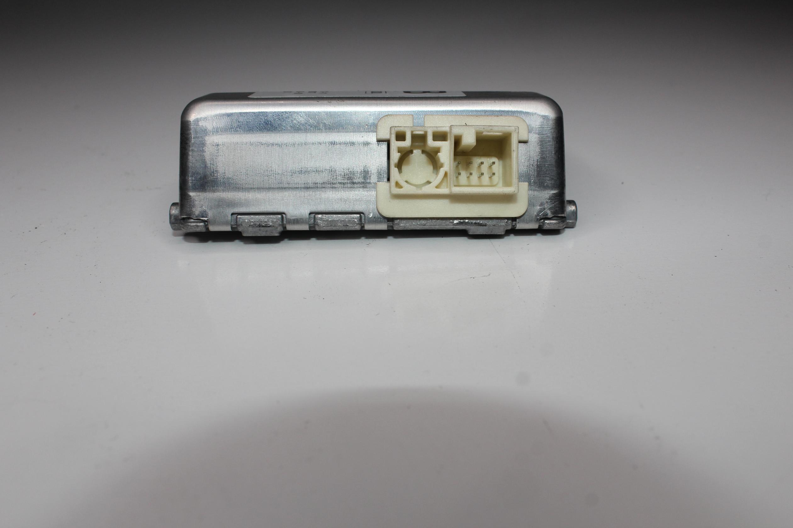 Mercedes Benz W212 E63 Front Windscreen Multifunction Camera A0009057302 - Image 10