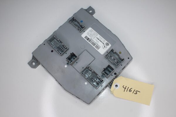 Mercedes Benz W205 C200 Front SAM Module A2059006822, A2059006330
