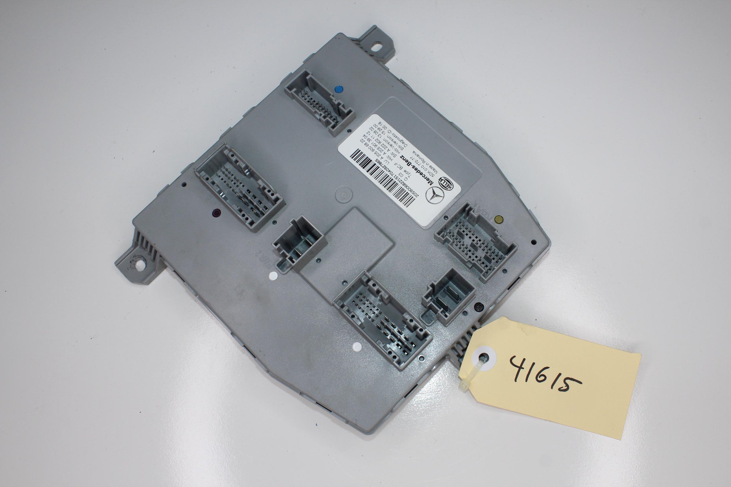 Mercedes Benz W205 C200 Front SAM Module A2059006822, A2059006330 - Image 1