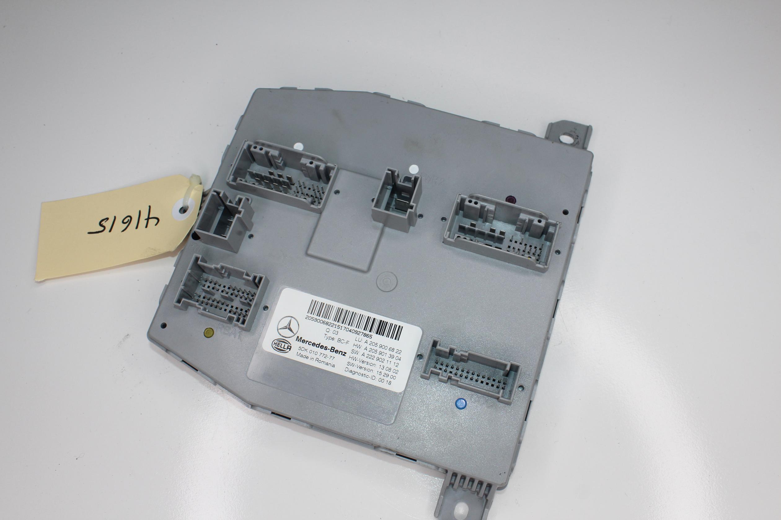 Mercedes Benz W205 C200 Front SAM Module A2059006822, A2059006330 - Image 3