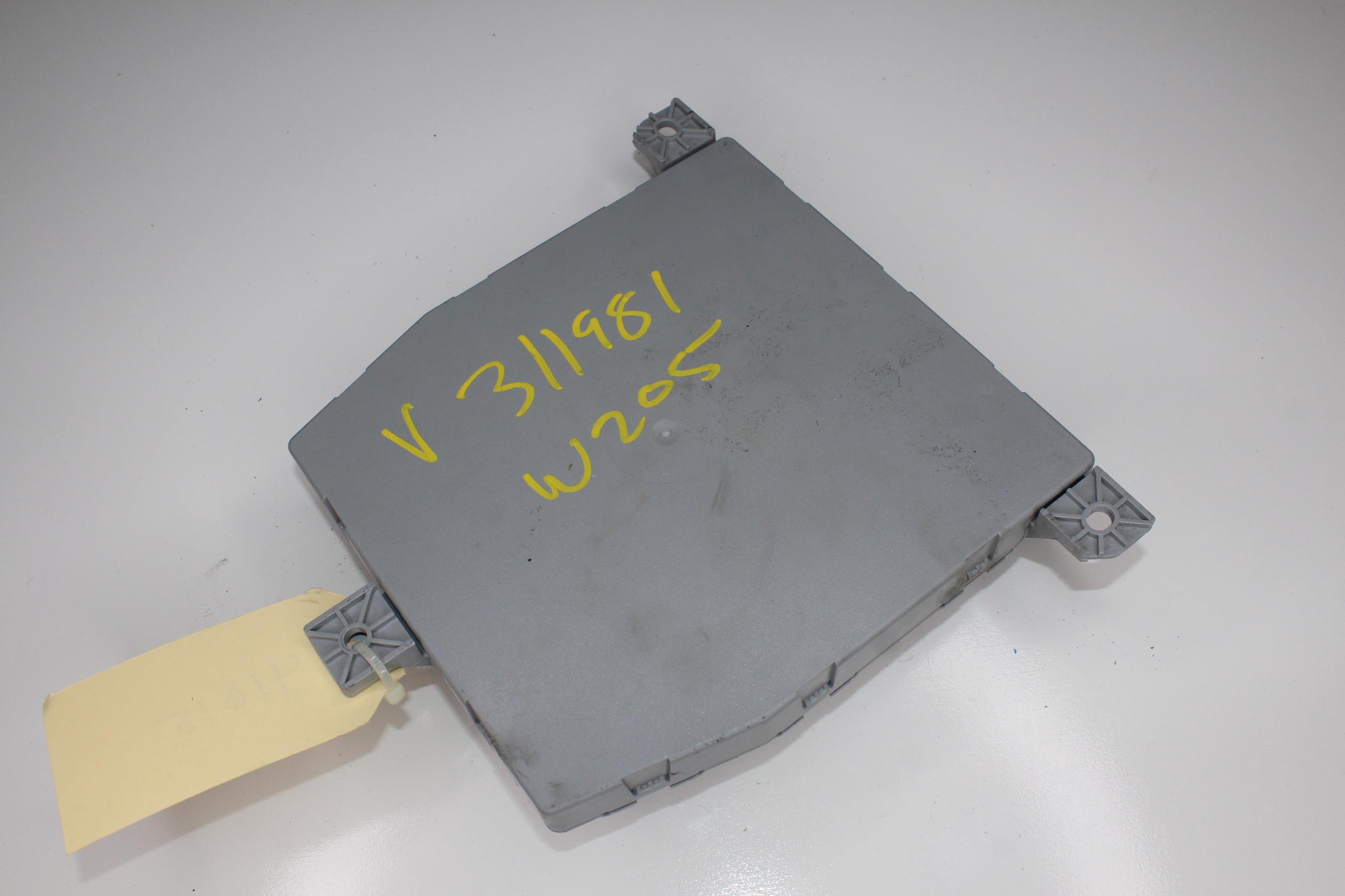 Mercedes Benz W205 C200 Front SAM Module A2059006822, A2059006330 - Image 10