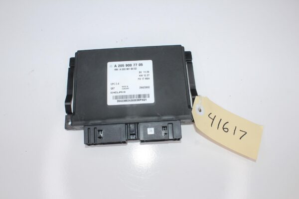 Mercedes Benz W205 C200 Drivetrain Control Unit Module A2059007705