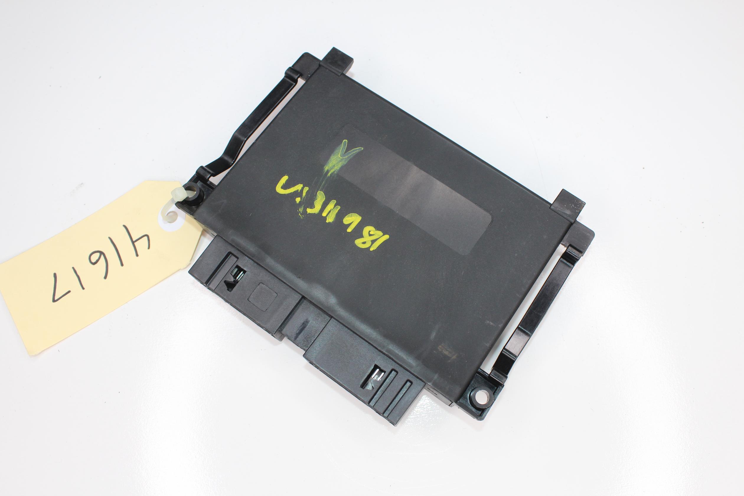 Mercedes Benz W205 C200 Drivetrain Control Unit Module A2059007705 - Image 6