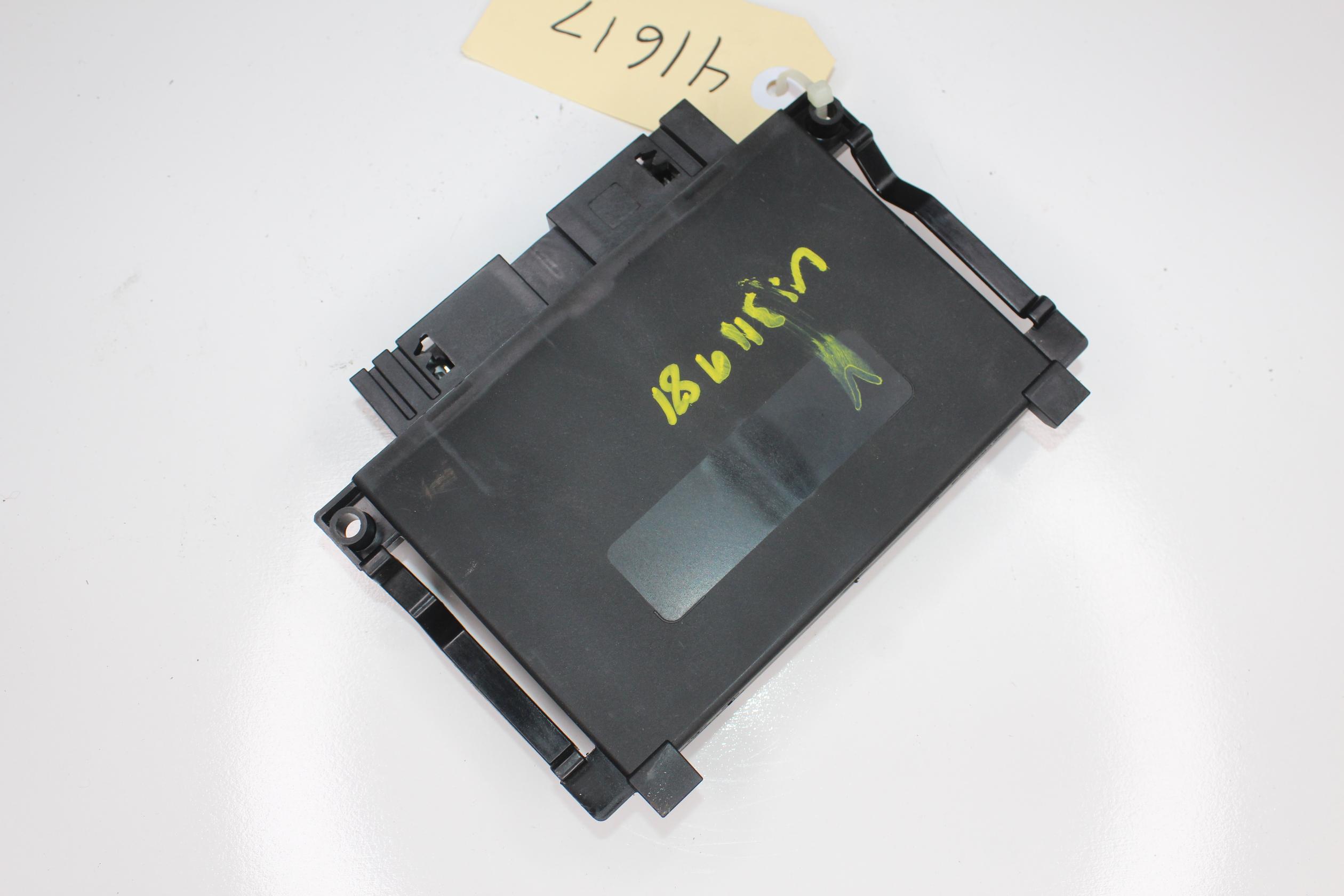 Mercedes Benz W205 C200 Drivetrain Control Unit Module A2059007705 - Image 7