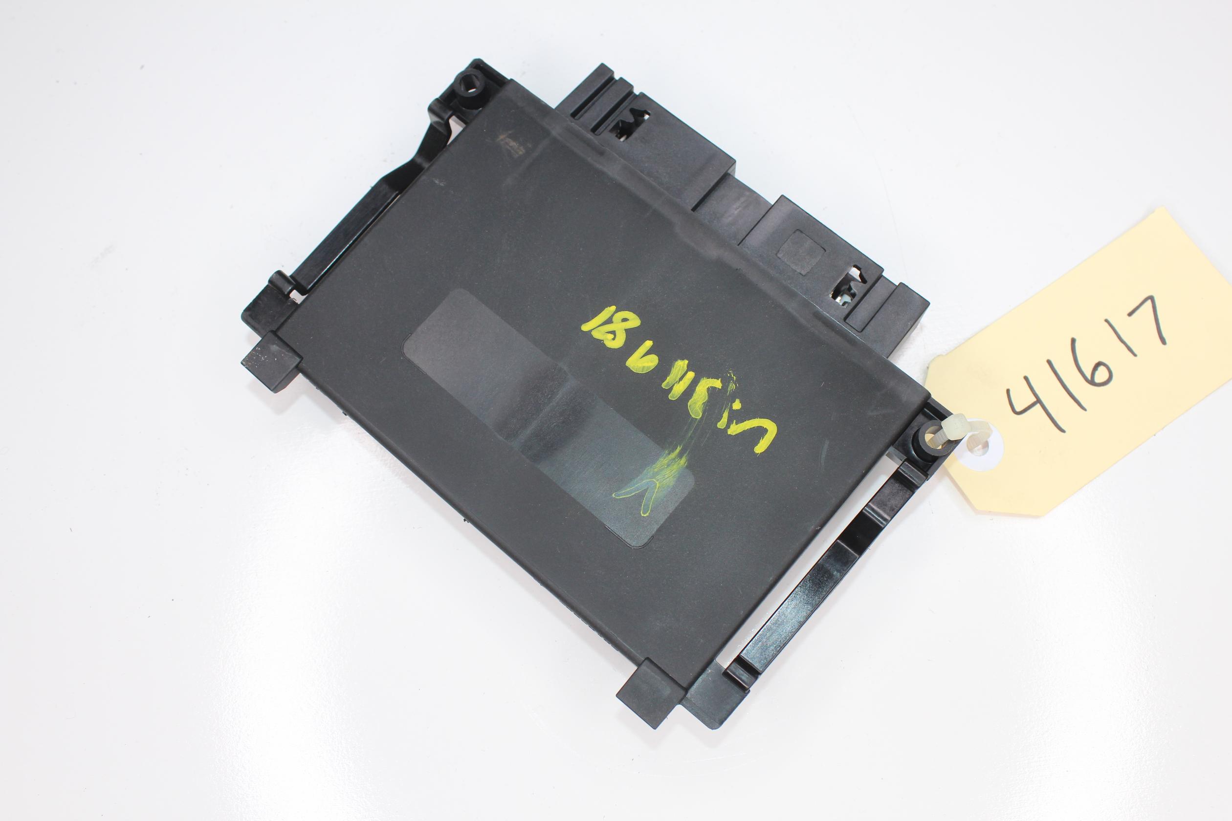 Mercedes Benz W205 C200 Drivetrain Control Unit Module A2059007705 - Image 8