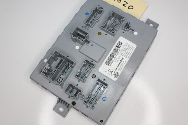 Mercedes Benz W205 C200 Rear SAM BCM Module Control Unit A2229005914