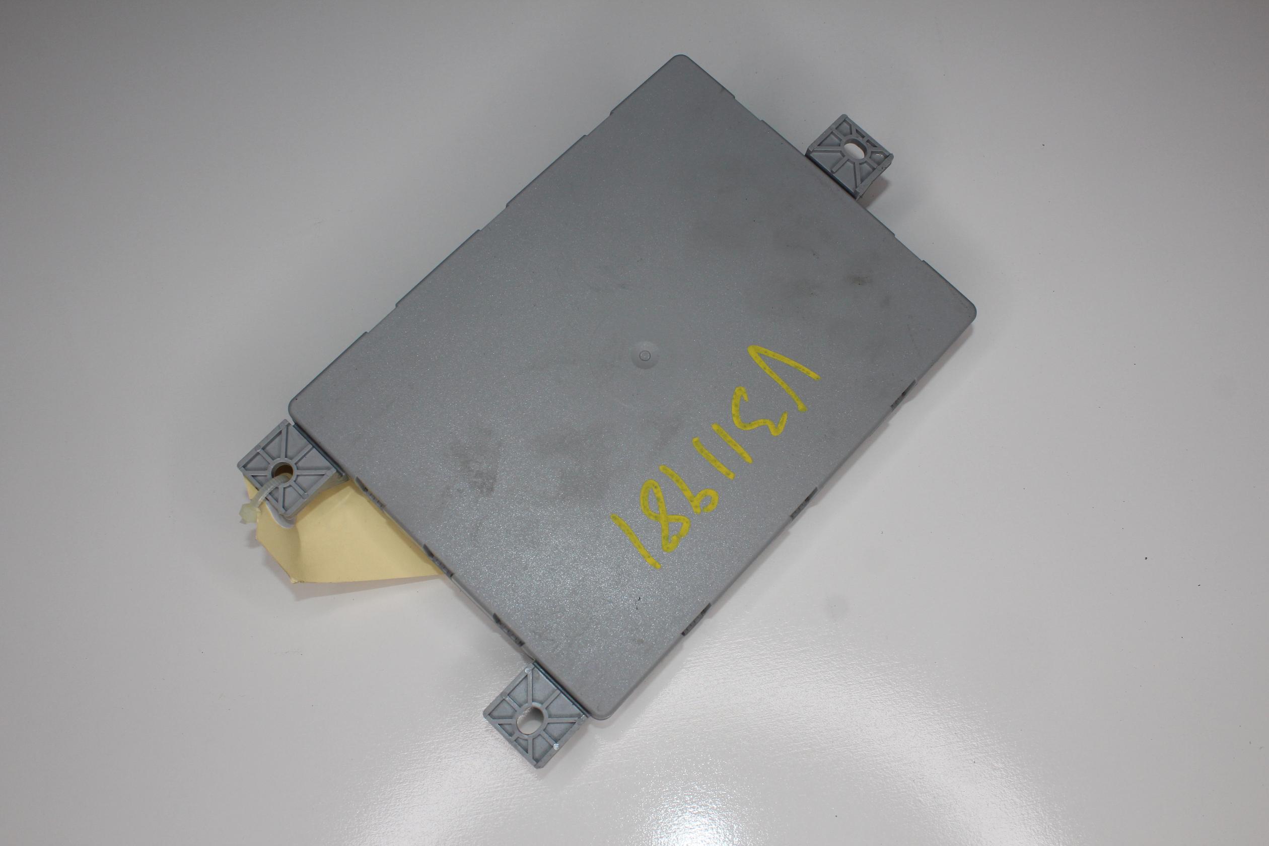 Mercedes Benz W205 C200 Rear SAM BCM Module Control Unit A2229005914 - Image 11