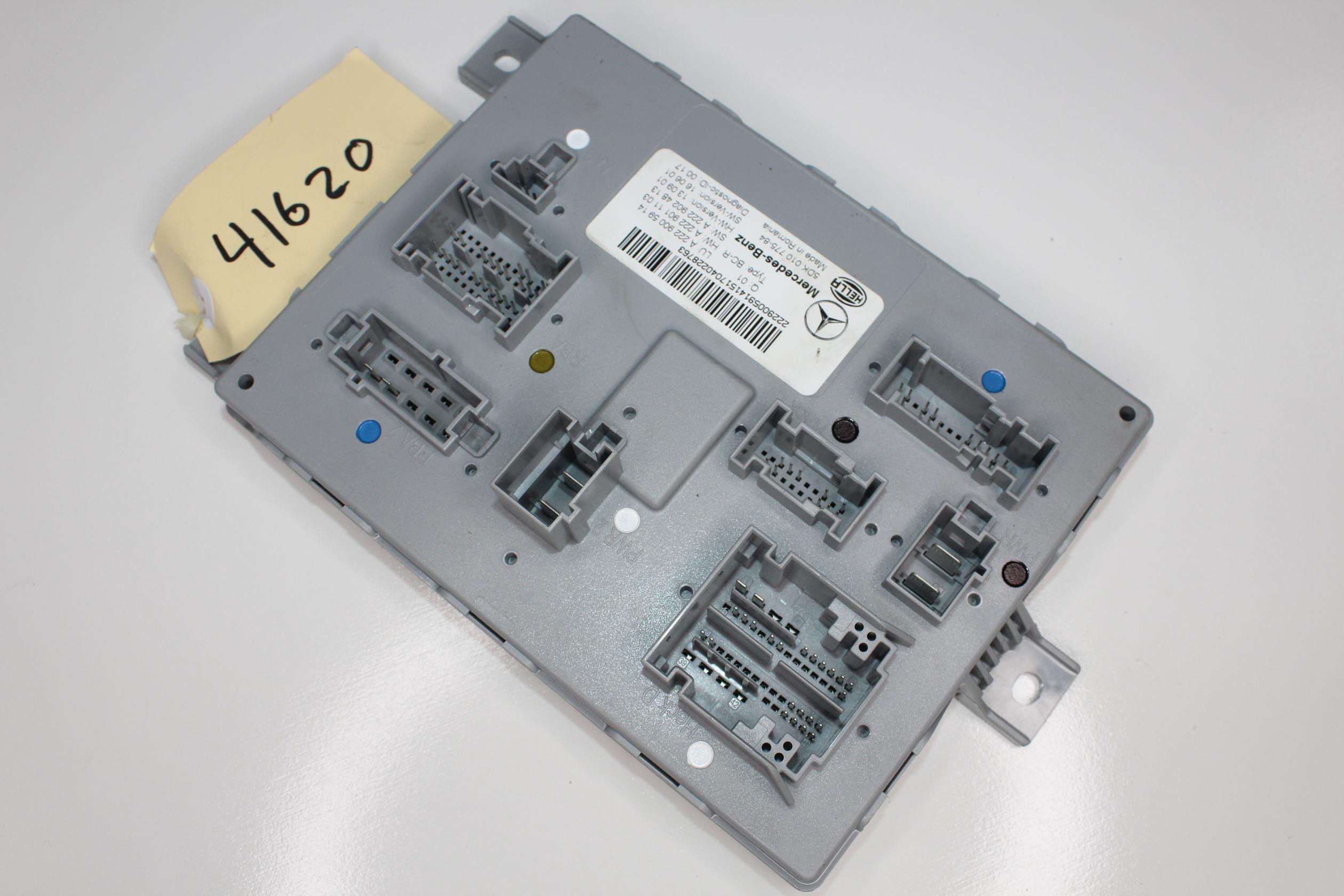 Mercedes Benz W205 C200 Rear SAM BCM Module Control Unit A2229005914 - Image 3