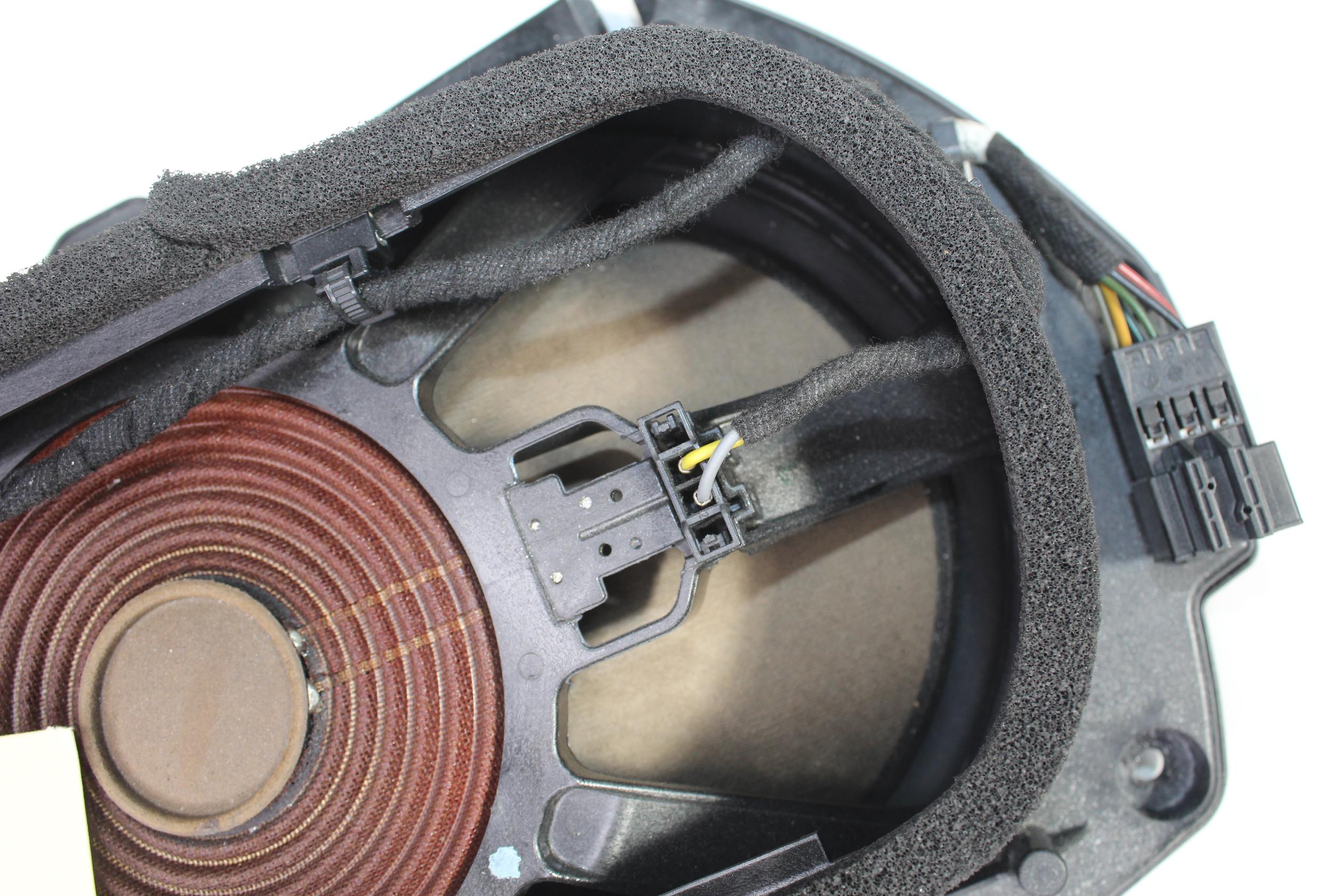 Mercedes Benz W212 E63 AMG Parcel Shelf Subwoofer Speaker A2128202302 - Image 4