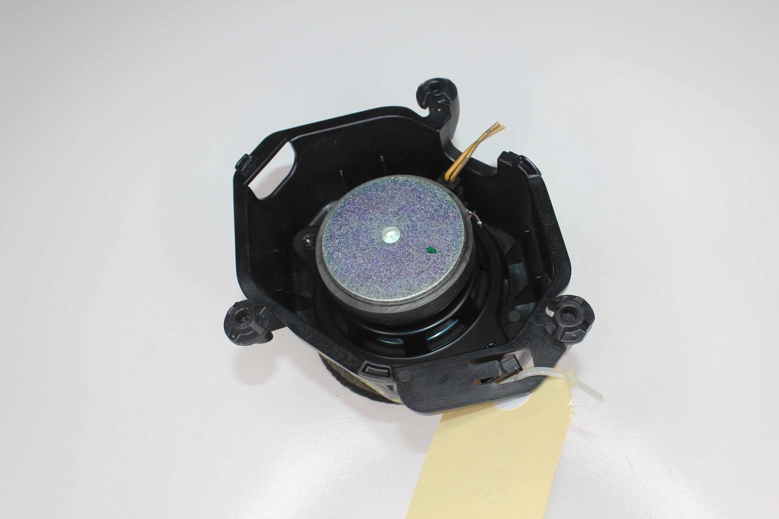Mercedes Benz W204 W212 C63 E63 Rear Parcel Shelf Speaker A2048202402 - Image 7