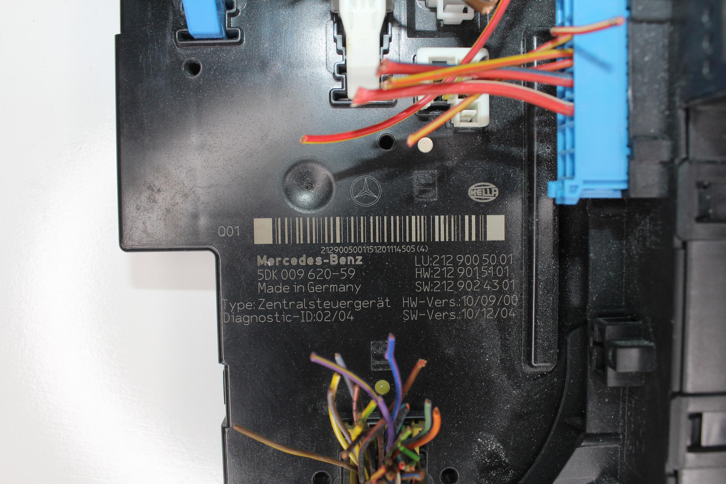 Mercedes Benz W212 E63 AMG Rear SAM Module A2129005001, A2129004022 - Image 7