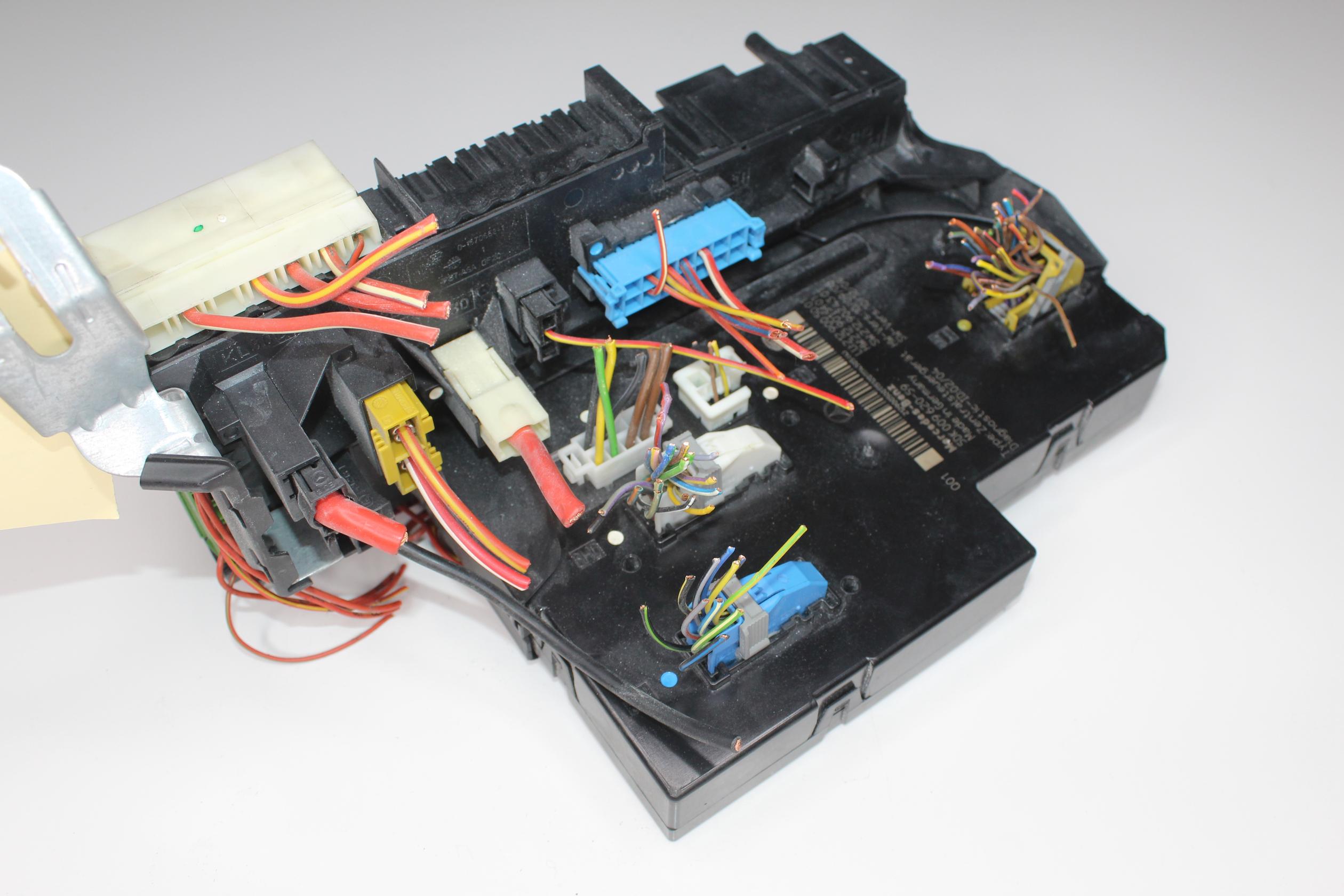 Mercedes Benz W212 E63 AMG Rear SAM Module A2129005001, A2129004022 - Image 8