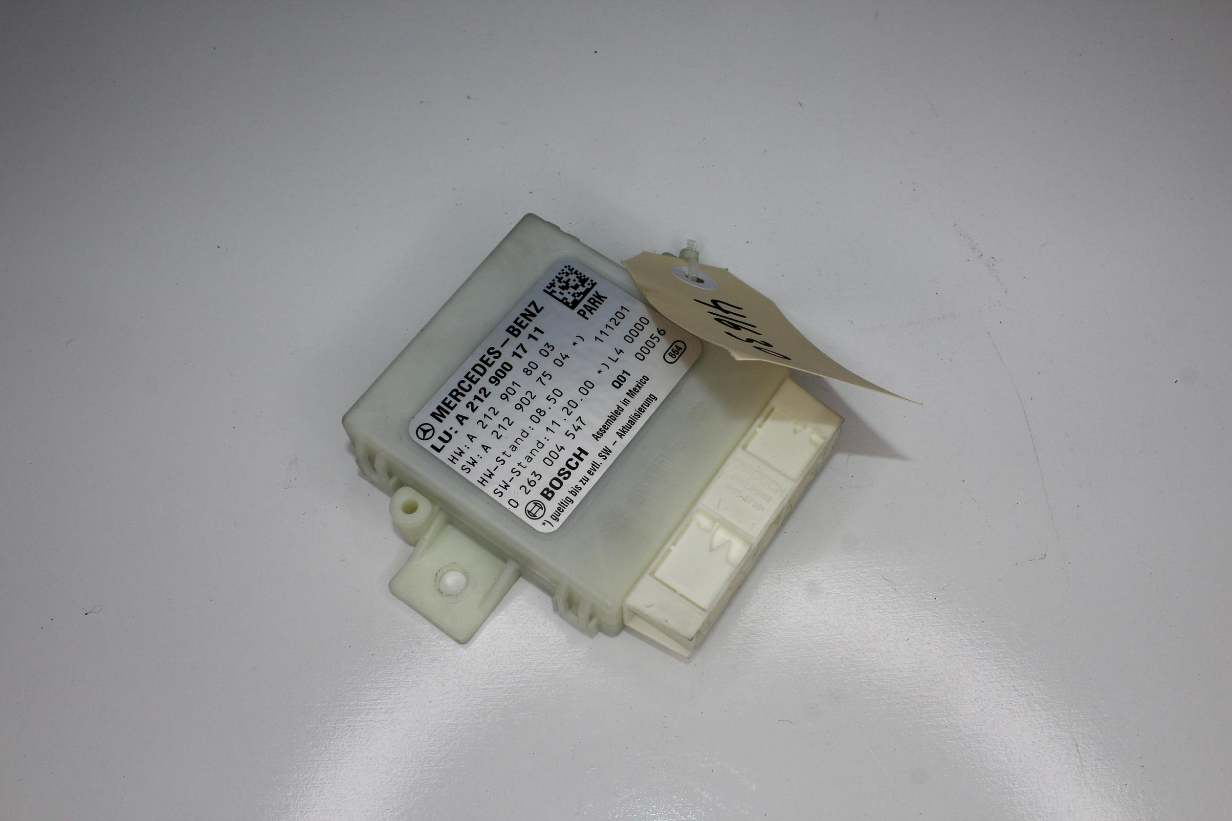 Mercedes Benz W212 E63 PDC Parktronic Control Unit Module A2129001711 - Image 1