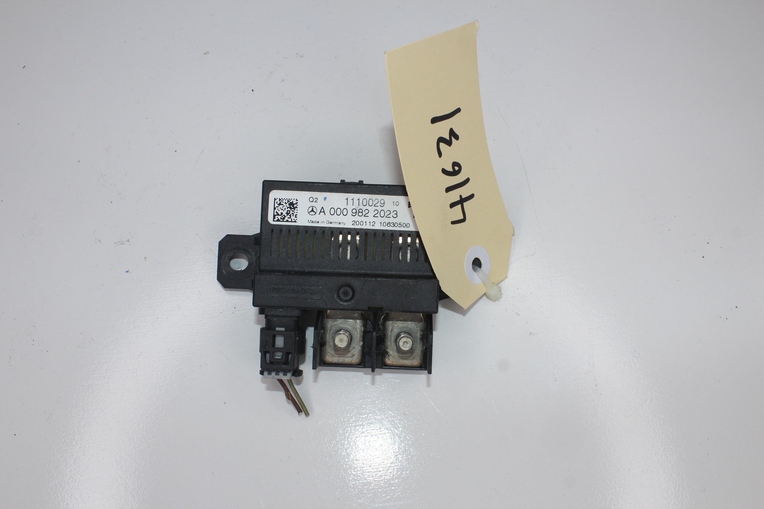 Mercedes Benz Battery Module Backup Relay A0009822023 - Image 1