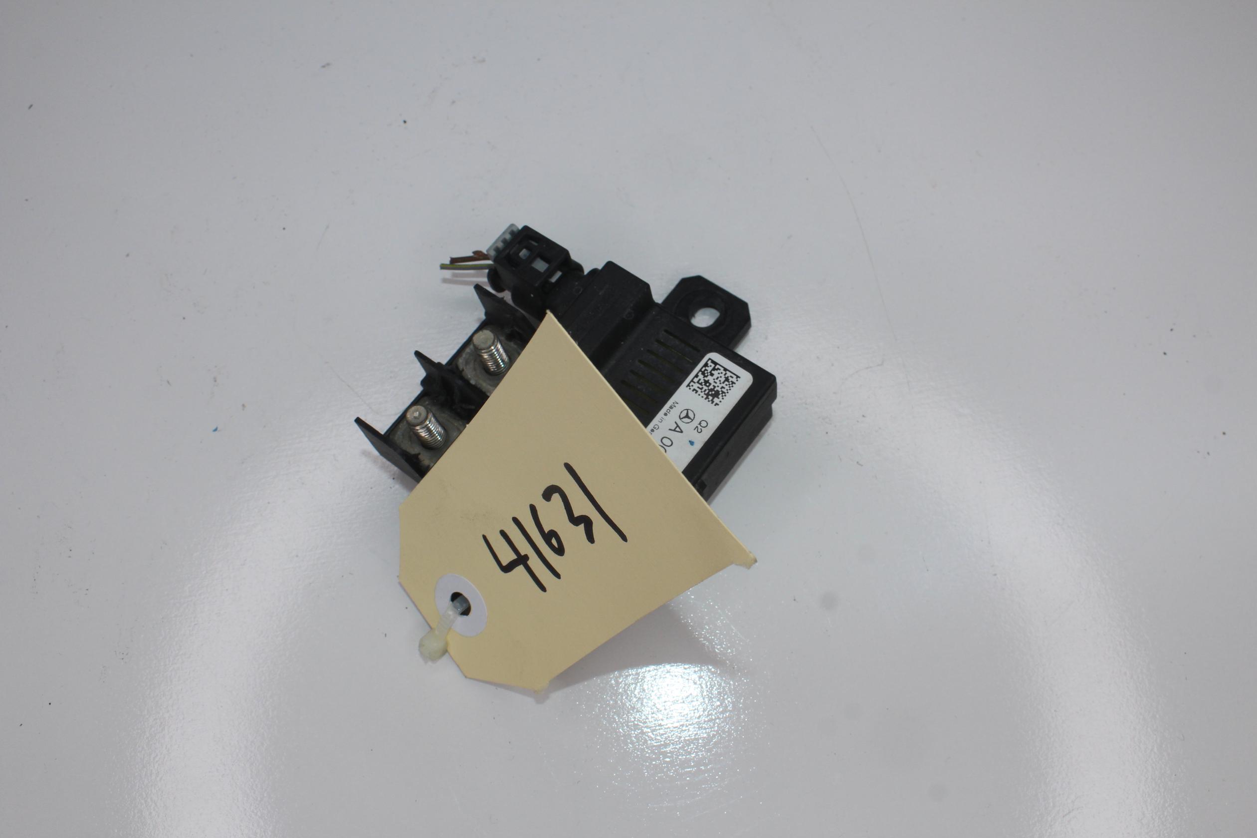 Mercedes Benz Battery Module Backup Relay A0009822023 - Image 4