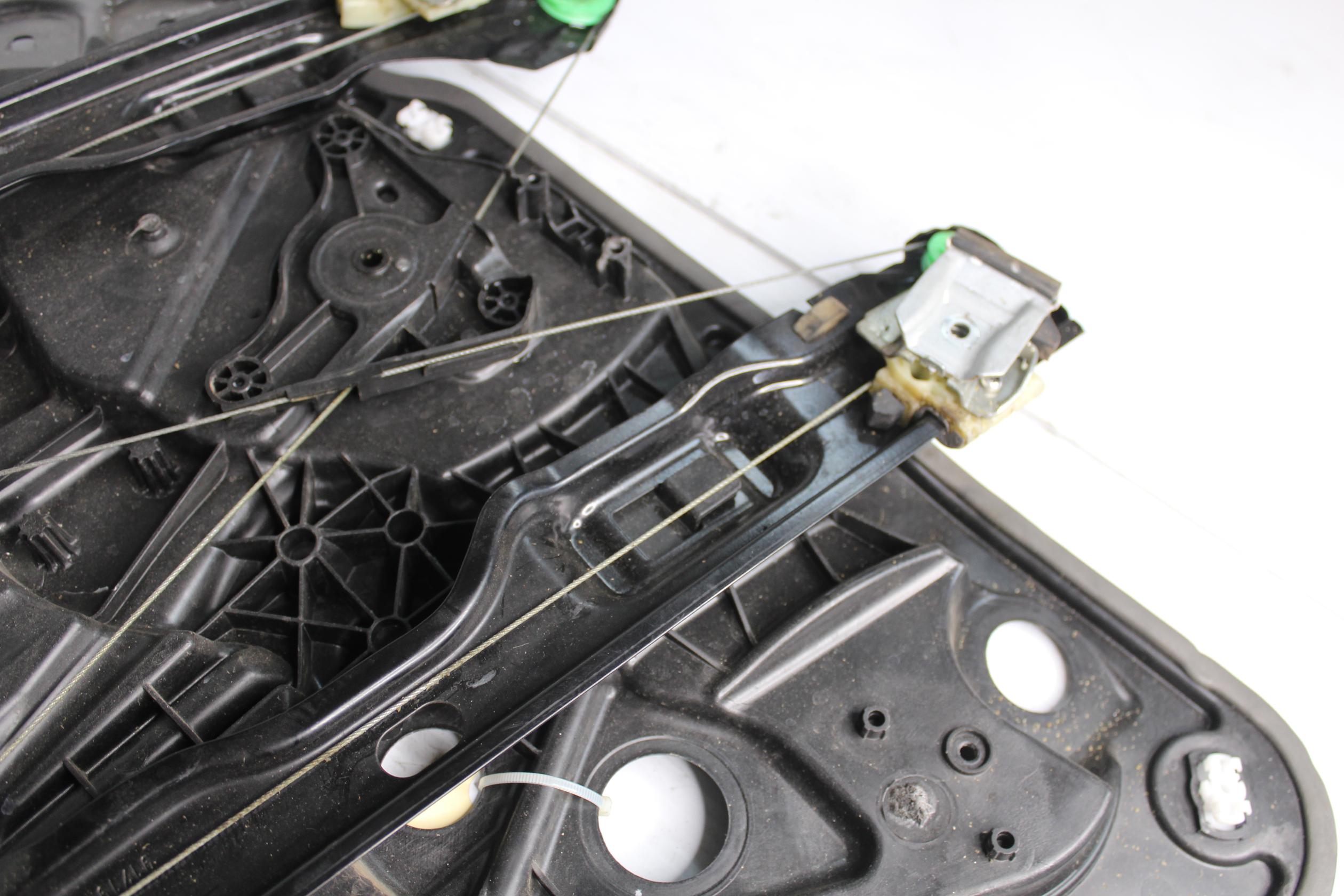 Porsche 92A 958 Cayenne LHR Left Rear Window Regulator 95853346101, 7P5839755B - Image 11