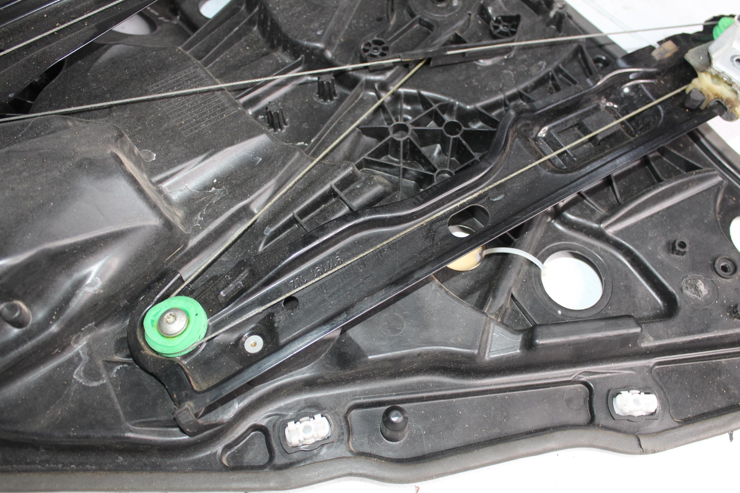 Porsche 92A 958 Cayenne LHR Left Rear Window Regulator 95853346101, 7P5839755B - Image 10