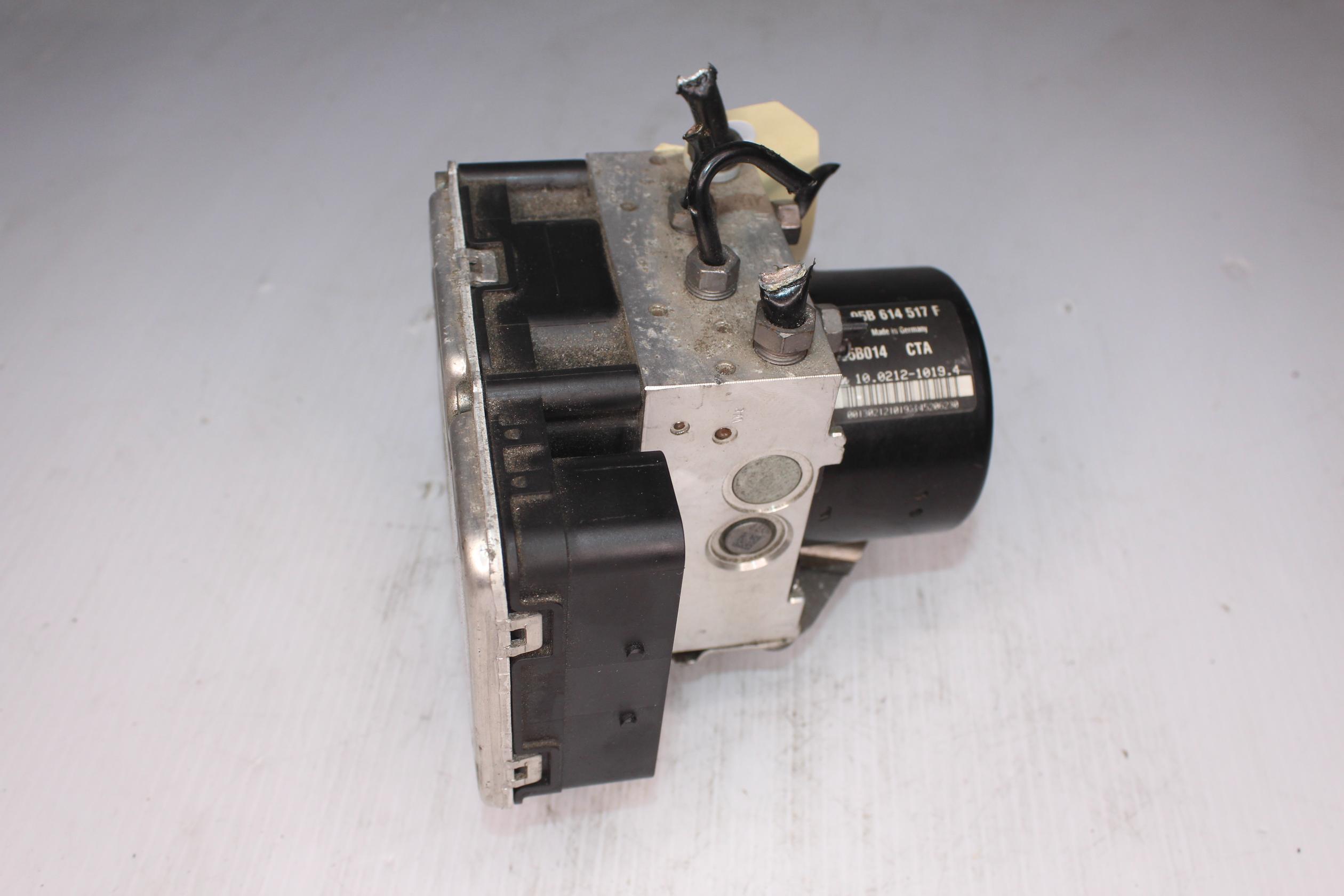 Porsche 95B Macan 3.0L ABS Pump Hydraulic Unit 95B614511D, 95B614511F, 95B614517F - Image 3