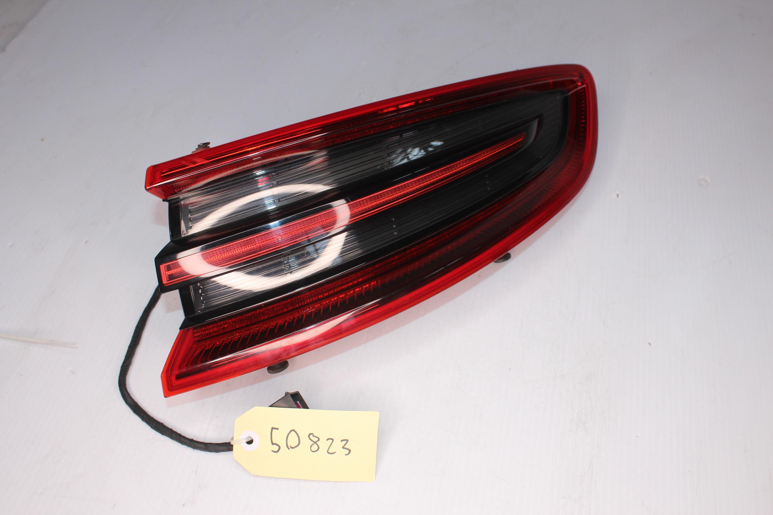 Porsche Macan 95B Rear Right Outer Tail Light Lamp 95B945096D, 95B945096R - Image 1