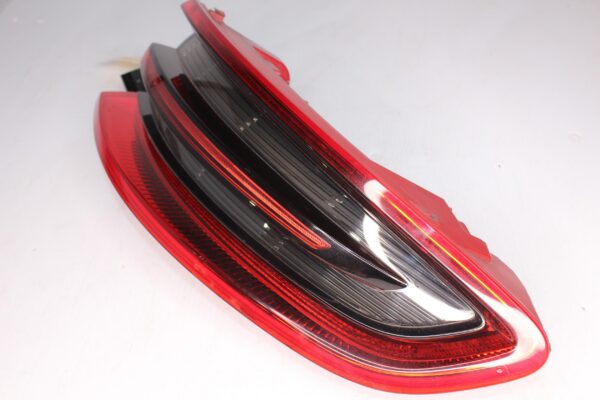 Porsche Macan 95B Rear Right Outer Tail Light Lamp 95B945096D, 95B945096R