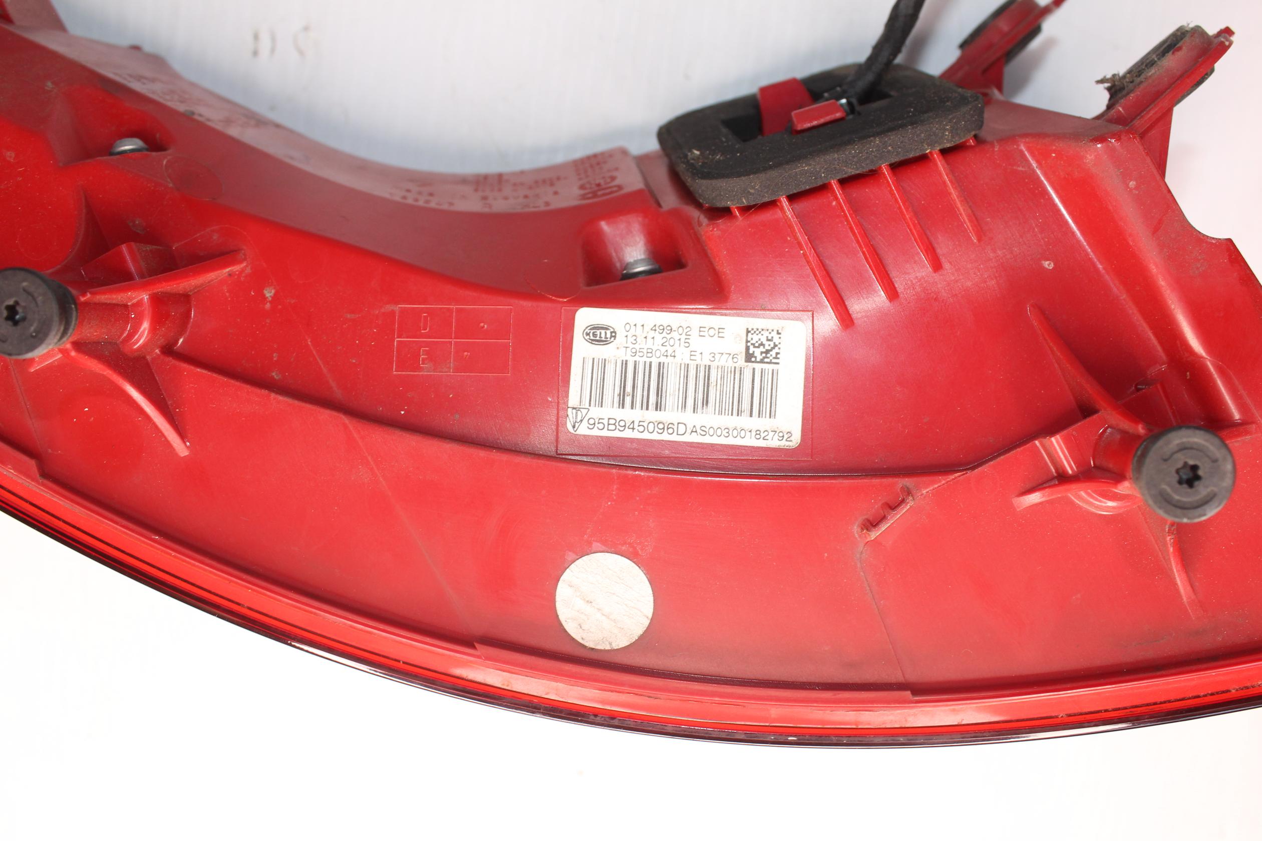 Porsche Macan 95B Rear Right Outer Tail Light Lamp 95B945096D, 95B945096R - Image 7