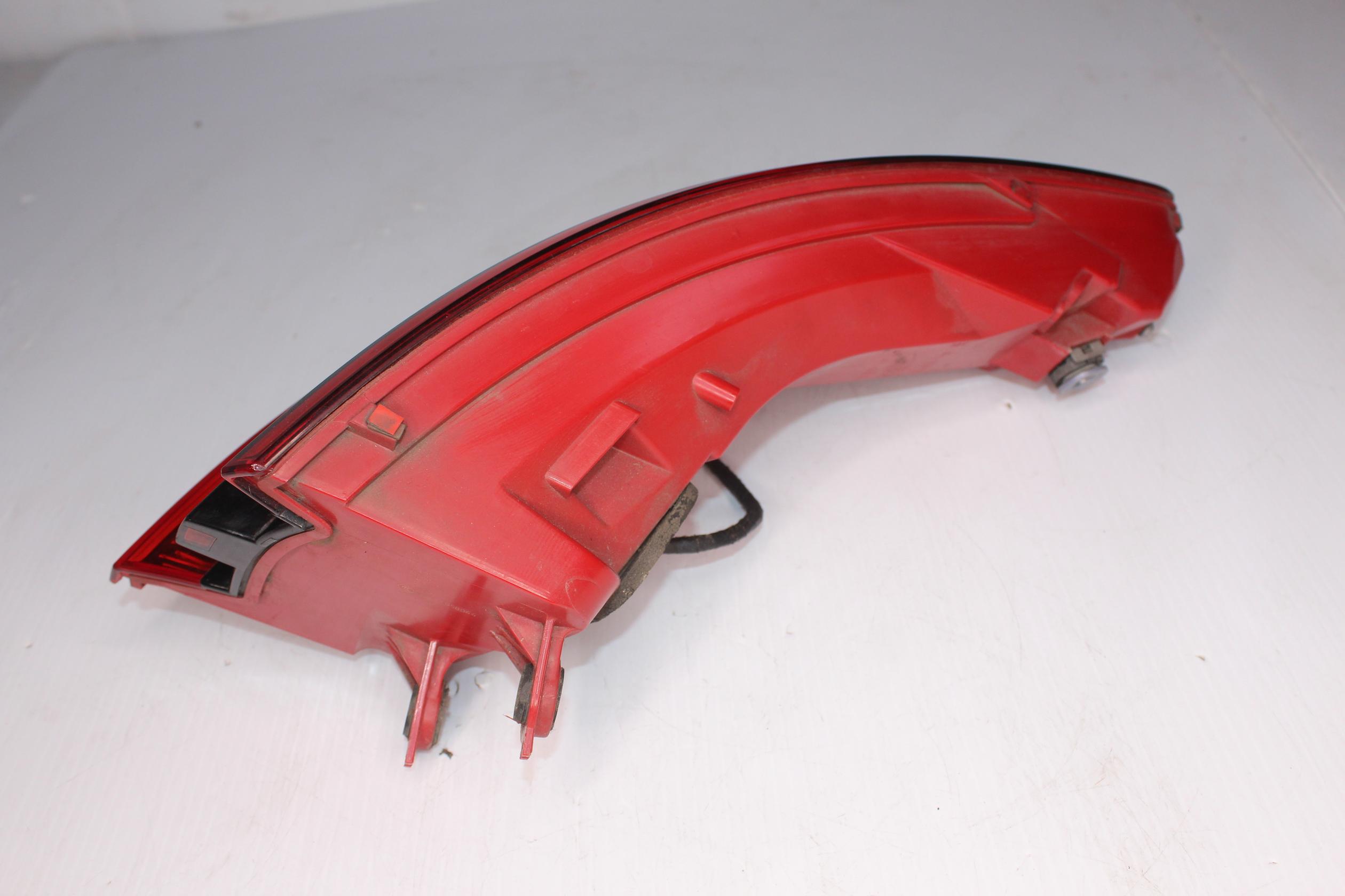 Porsche Macan 95B Rear Left Outer Tail Light Lamp 95B945095D, 95B945095R - Image 5