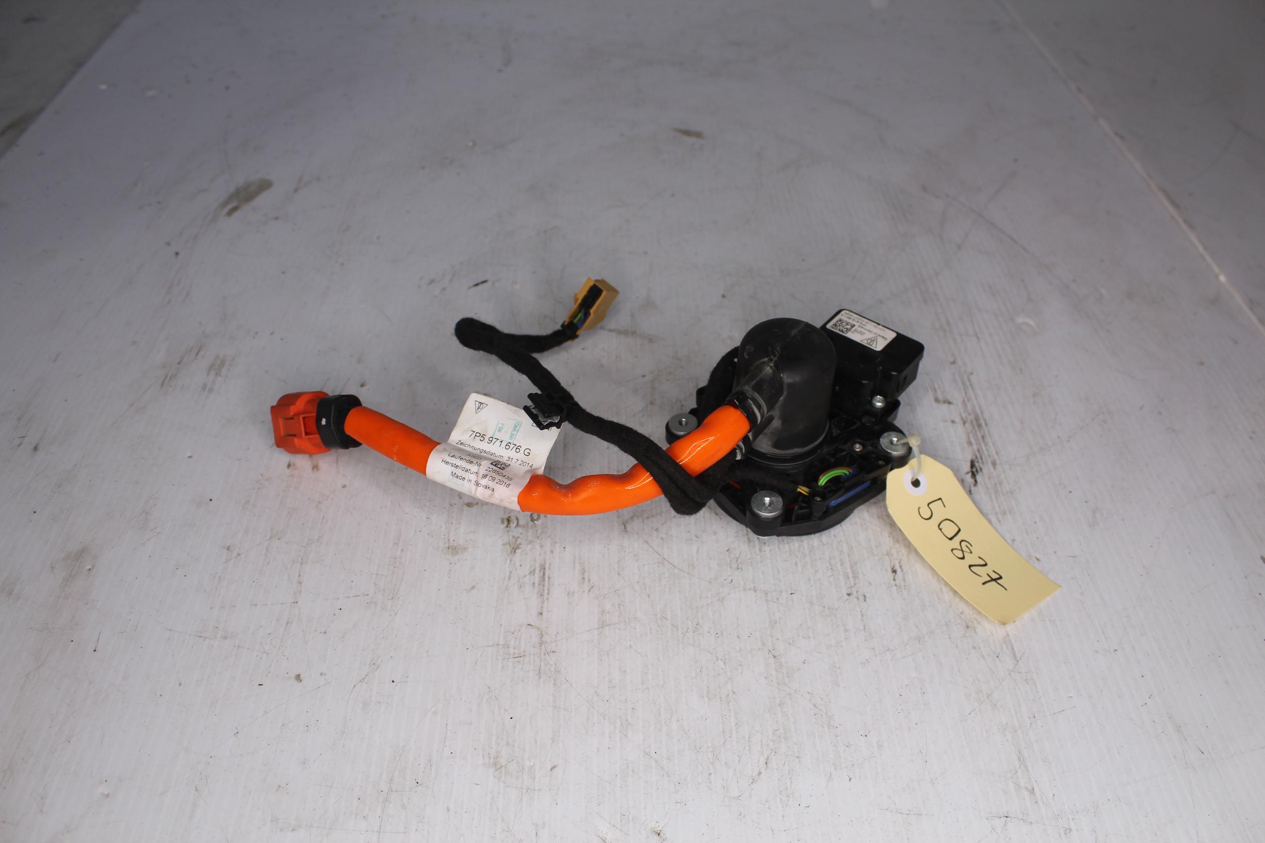 Porsche 92A 958.2 Cayenne Hybrid Charging Port Socket 95861167640, 7P5971676G - Image 1