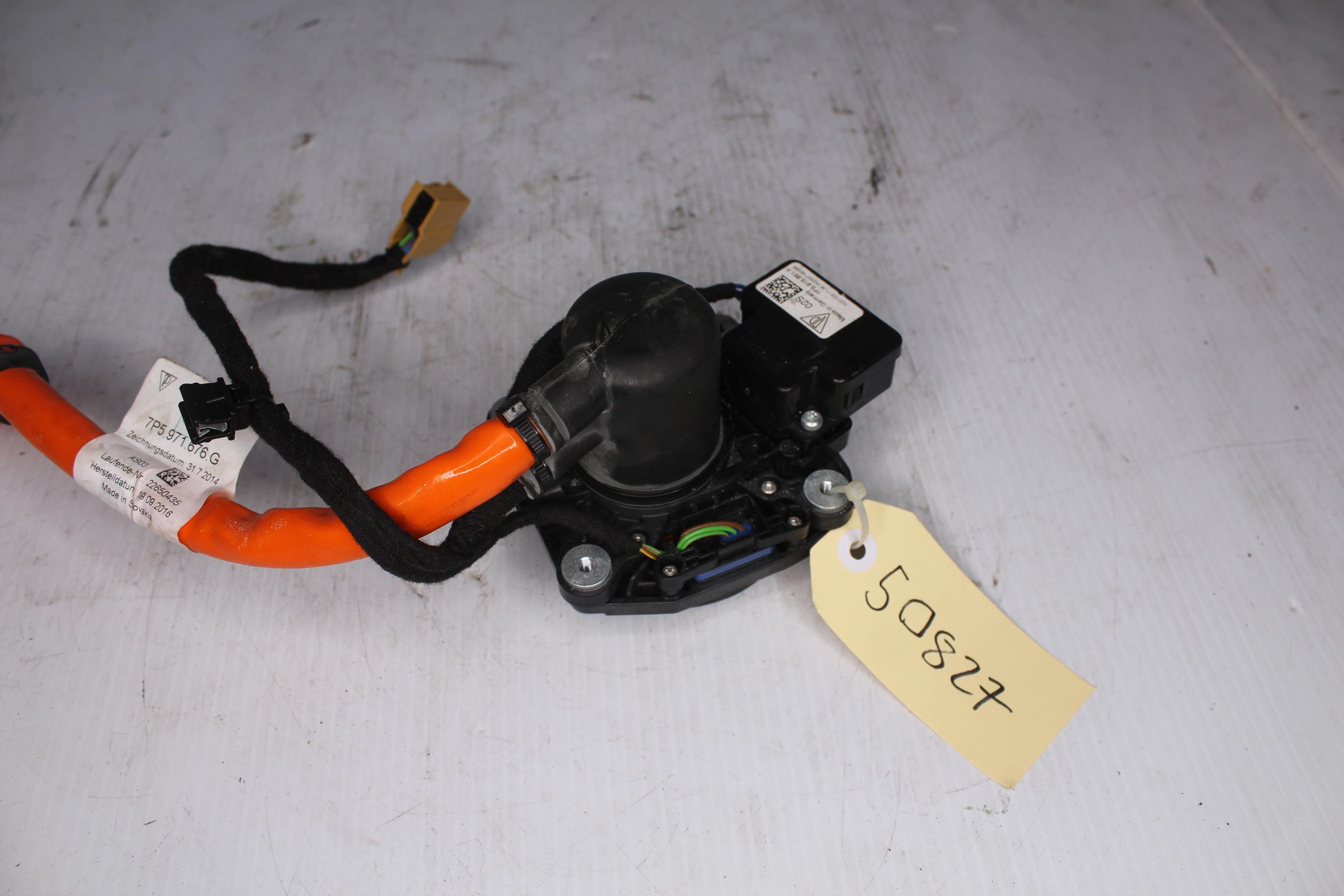Porsche 92A 958.2 Cayenne Hybrid Charging Port Socket 95861167640, 7P5971676G - Image 2