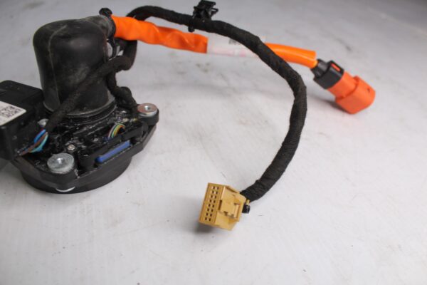 Porsche 92A 958.2 Cayenne Hybrid Charging Port Socket 95861167640, 7P5971676G