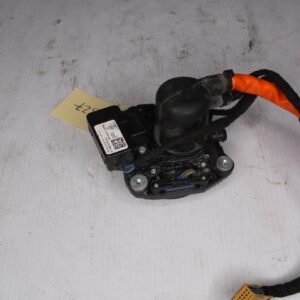 Porsche 92A 958.2 Cayenne Hybrid Charging Port Socket 95861167640, 7P5971676G - Image 4