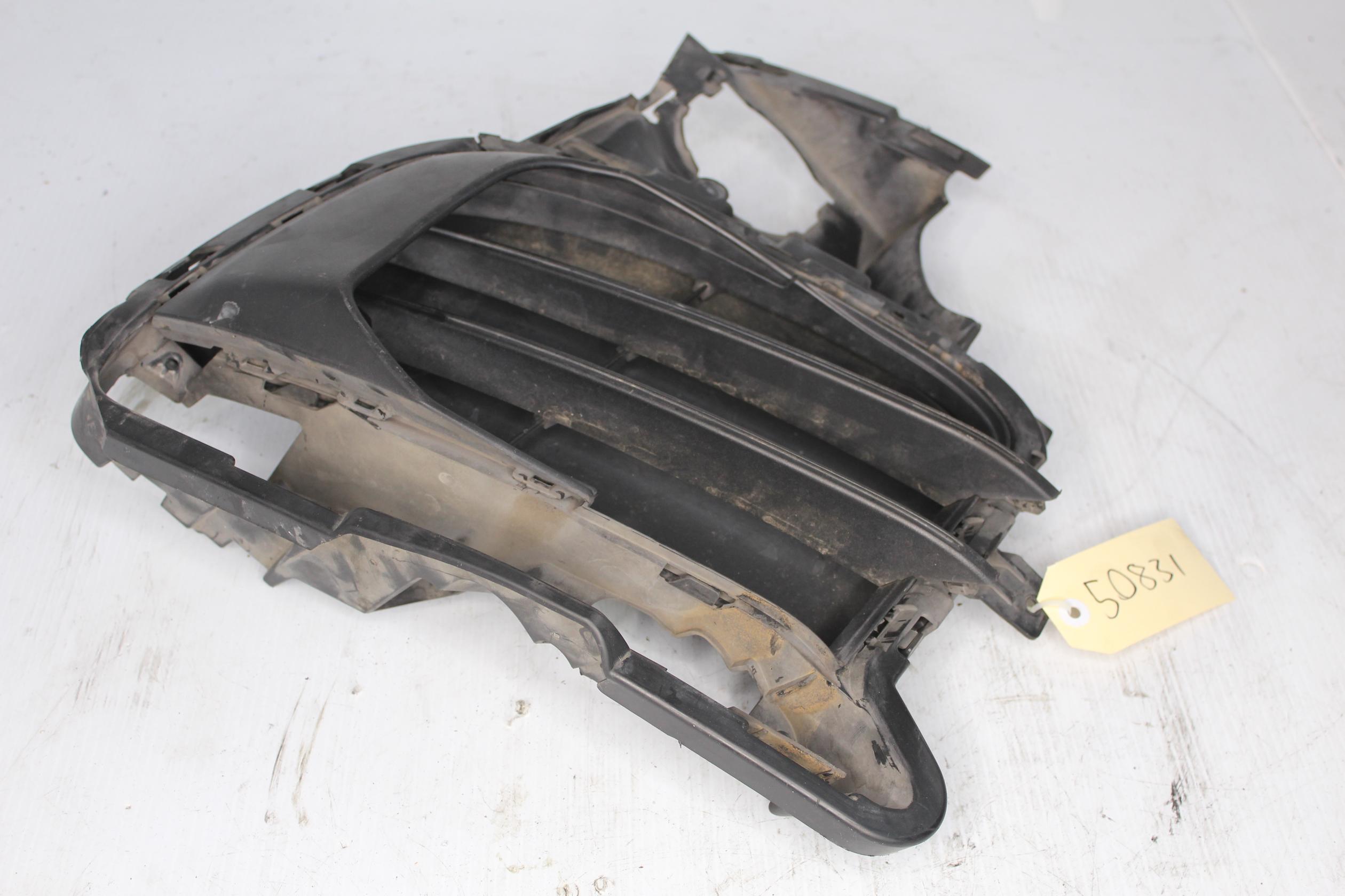 Porsche 958.2 92A Cayenne Front Left Grille Complete 95850568140, 95850568545 - Image 3