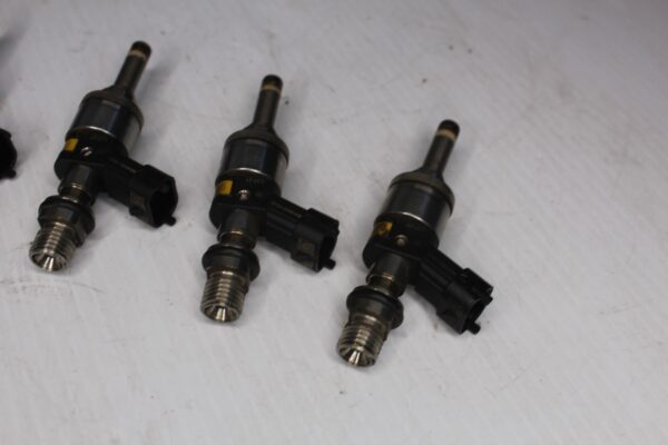 Porsche 957 Cayenne Turbo 4.5L Injectors FULL SET 94860523101, 94860523102