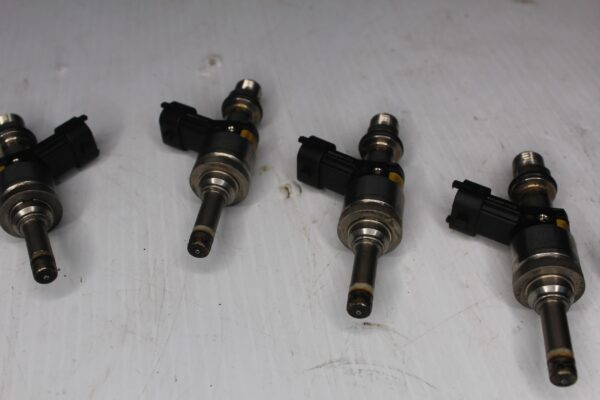 Porsche 957 Cayenne Turbo 4.5L Injectors FULL SET 94860523101, 94860523102