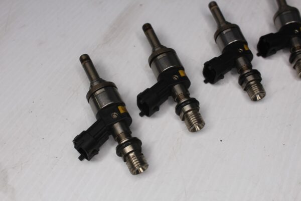 Porsche 957 Cayenne Turbo 4.5L Injectors FULL SET 94860523101, 94860523102