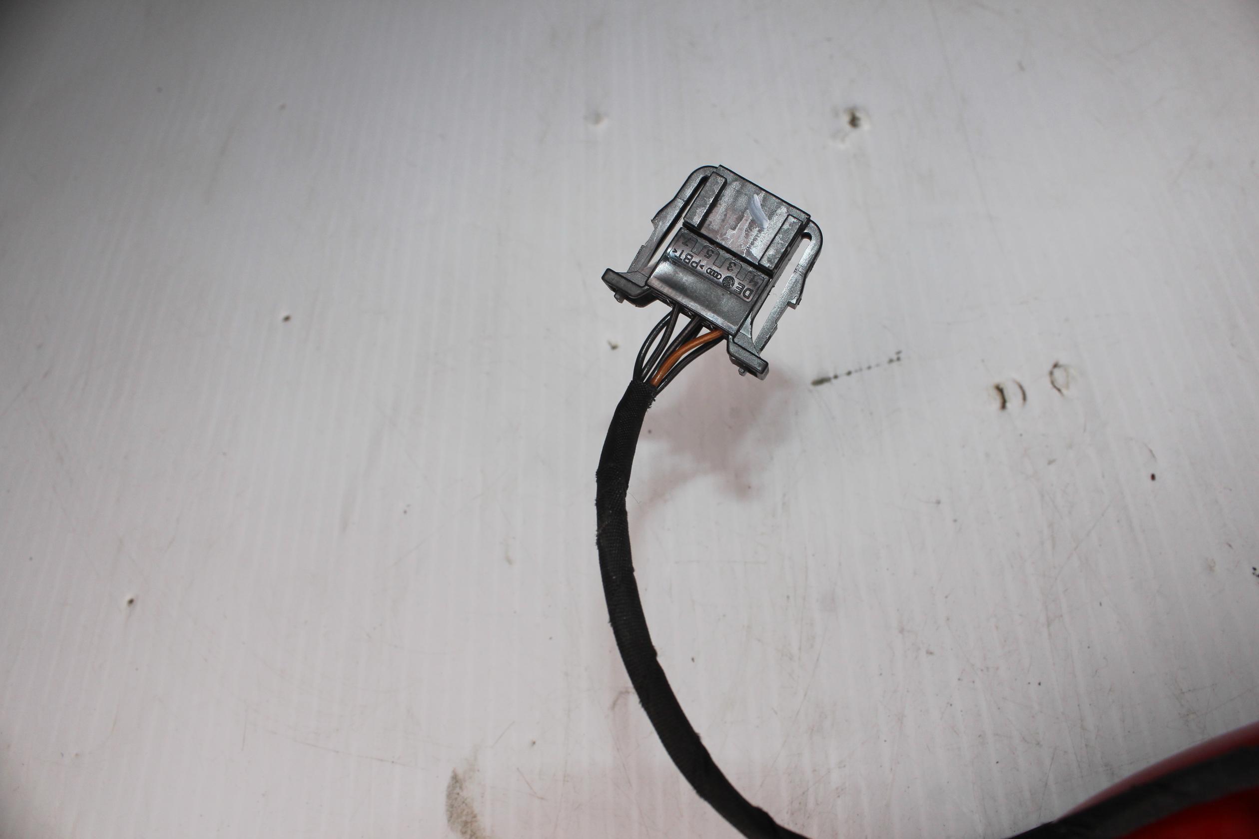 Porsche 95B Macan Rear Left Inner Tail Light 95B945093F, 95B945093AD - Image 8