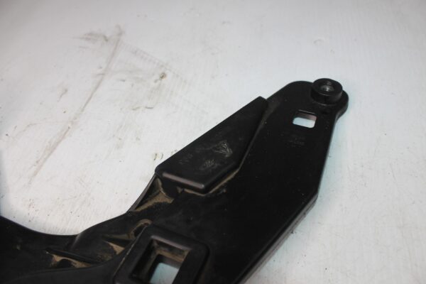 Porsche 95B Macan Right RH Headlight Retaining Plate 95B941122A, 7600211430