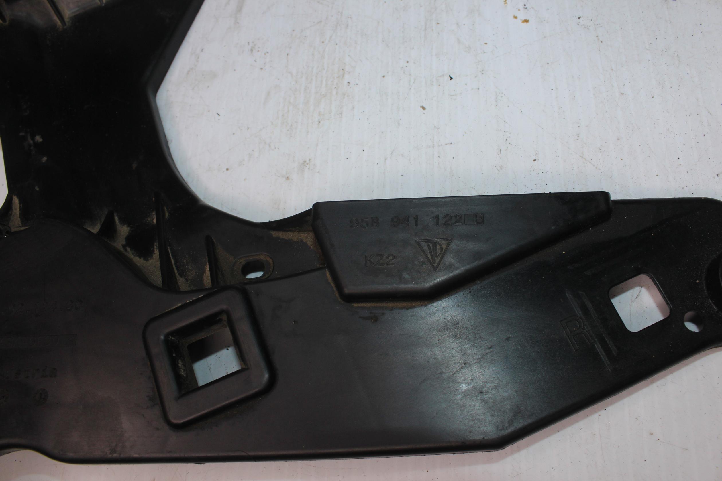 Porsche 95B Macan Right RH Headlight Retaining Plate 95B941122A, 7600211430 - Image 5
