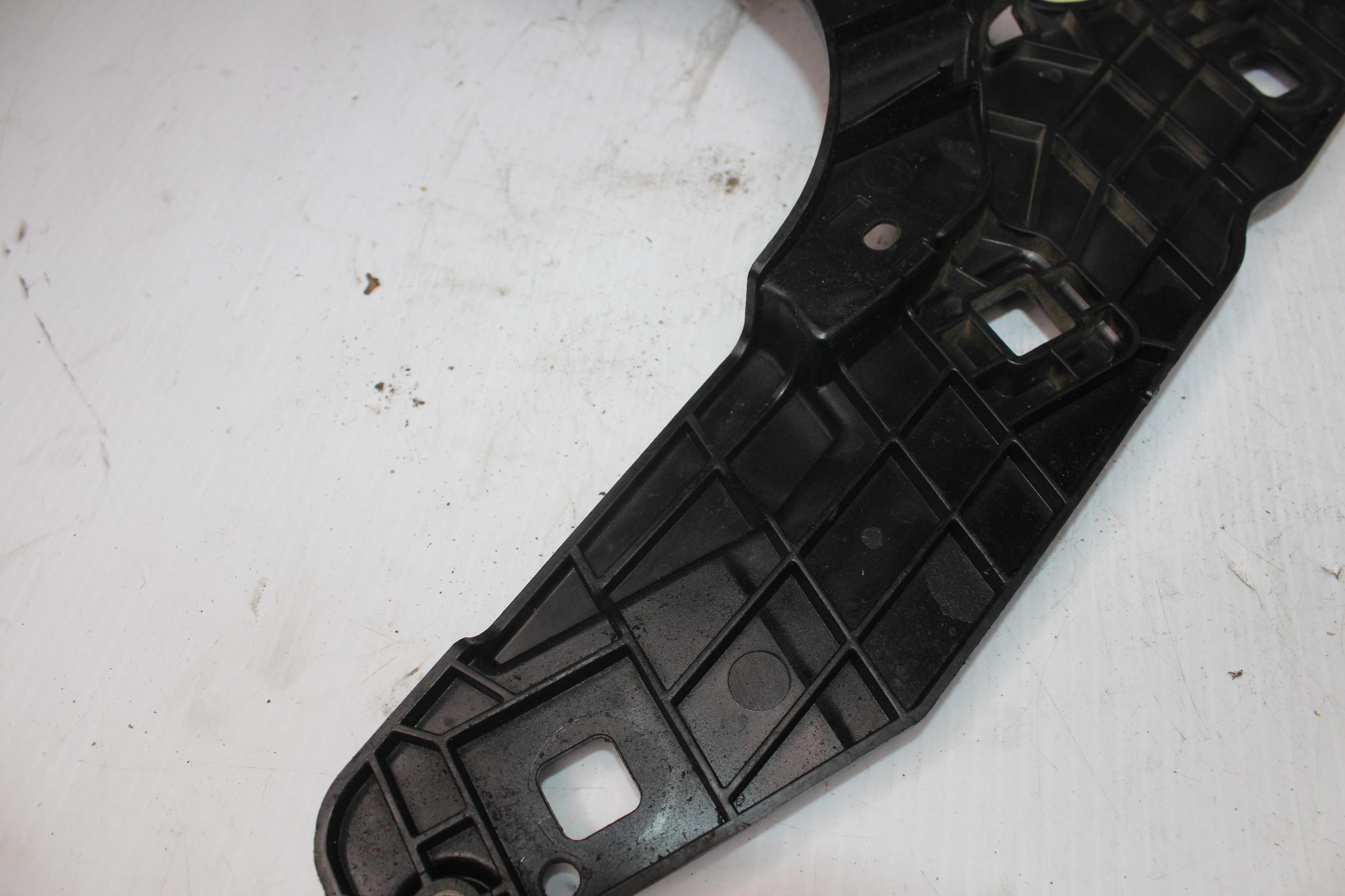 Porsche 95B Macan Right RH Headlight Retaining Plate 95B941122A, 7600211430 - Image 7