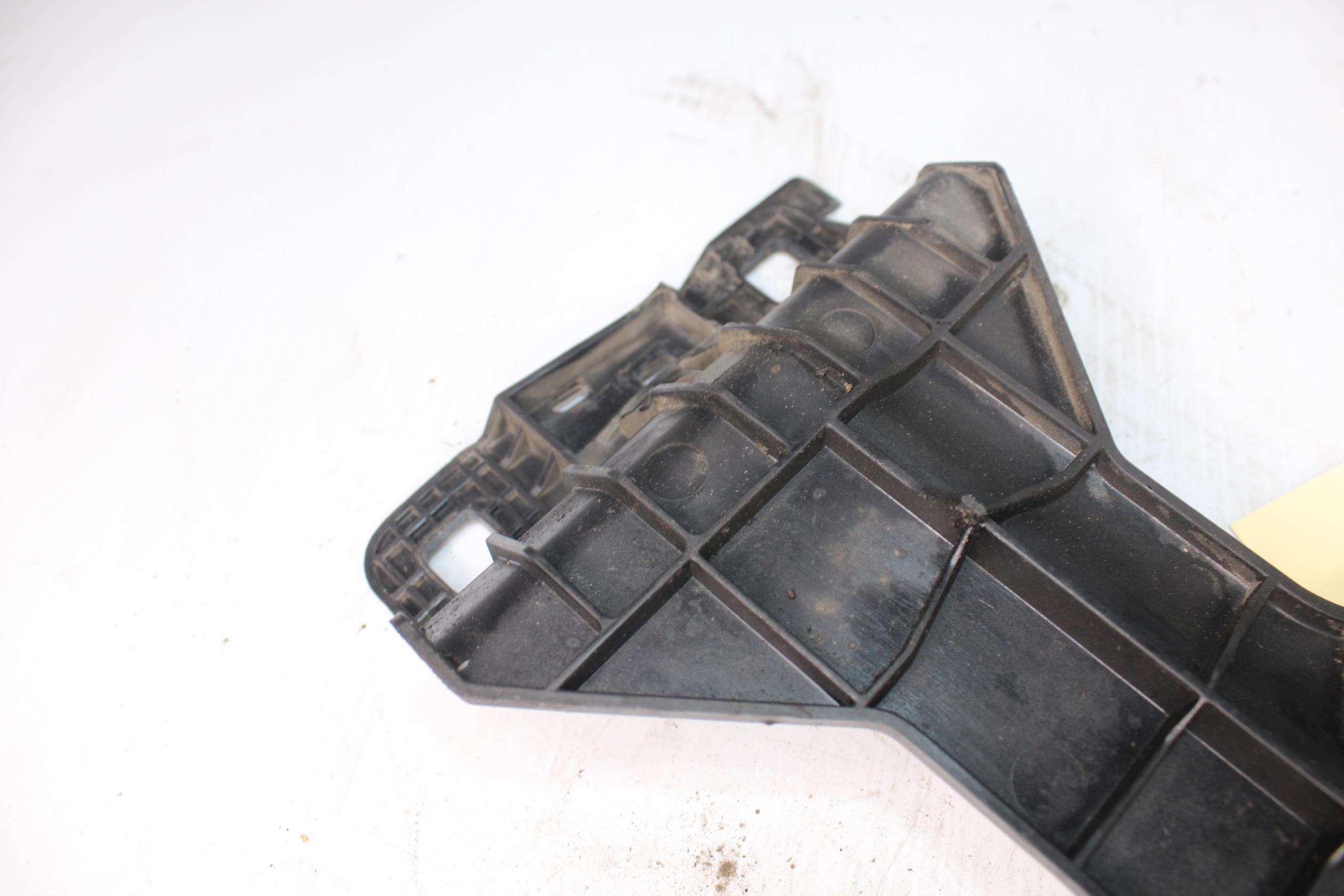 Porsche 95B Macan Right RH Headlight Retaining Plate 95B941122A, 7600211430 - Image 9