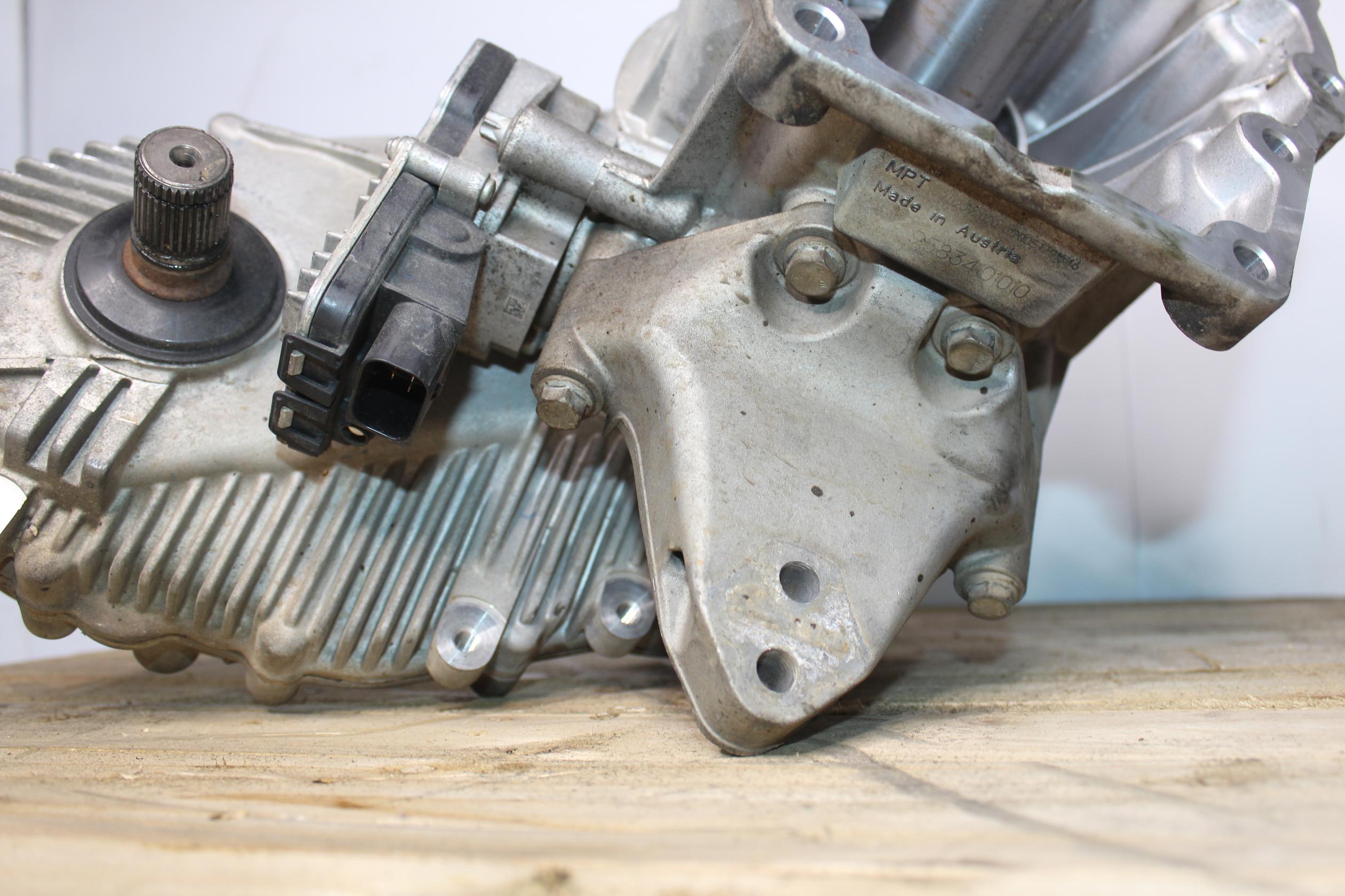 Porsche 92A 958 Cayenne GTS 4.8L Transfer Case Box 95834101001, 958341042D - Image 5