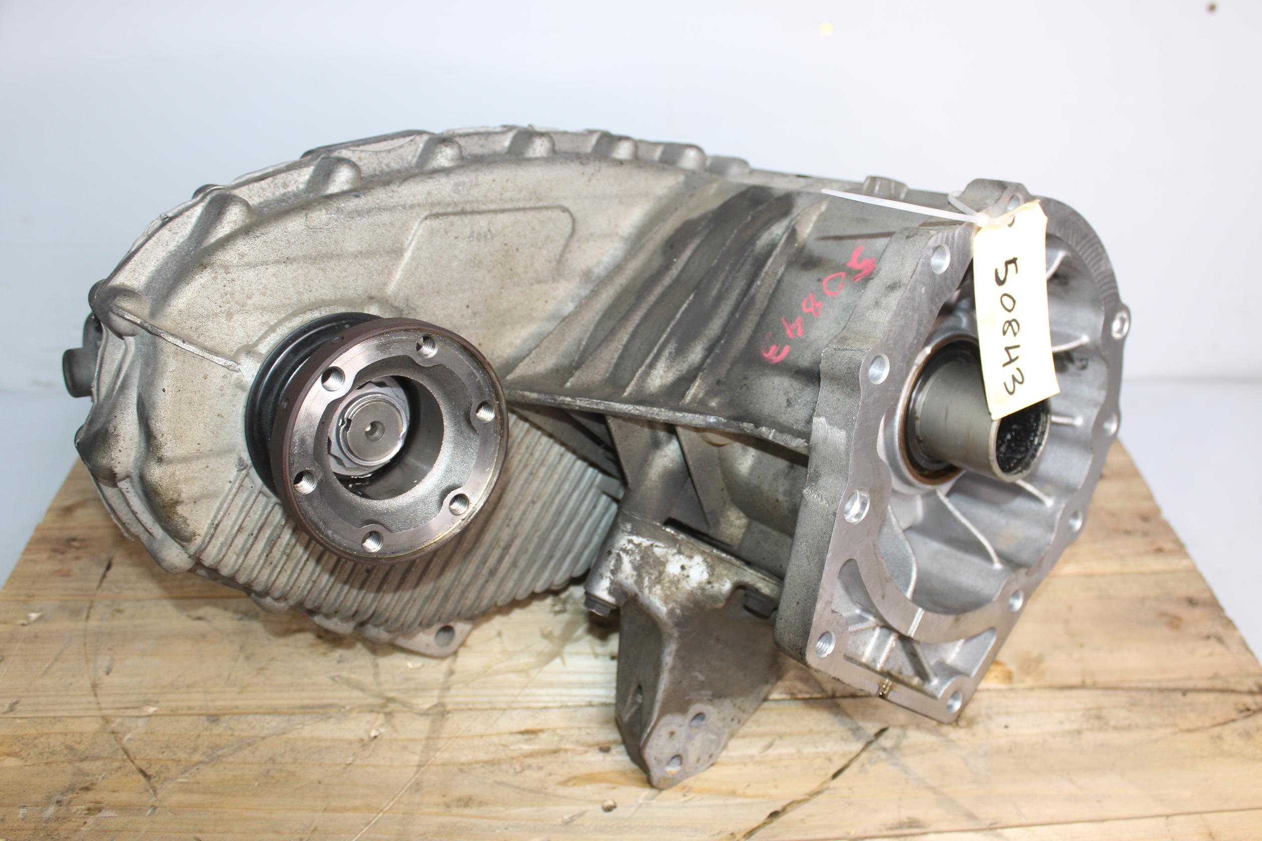 Porsche 957 Cayenne Turbo 4.5 Transfer Case Box 95534104053, 95534104055 - Image 1