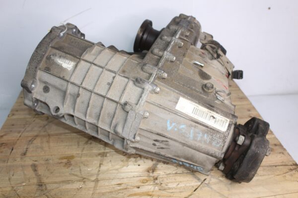Porsche 957 Cayenne Turbo 4.5 Transfer Case Box 95534104053, 95534104055