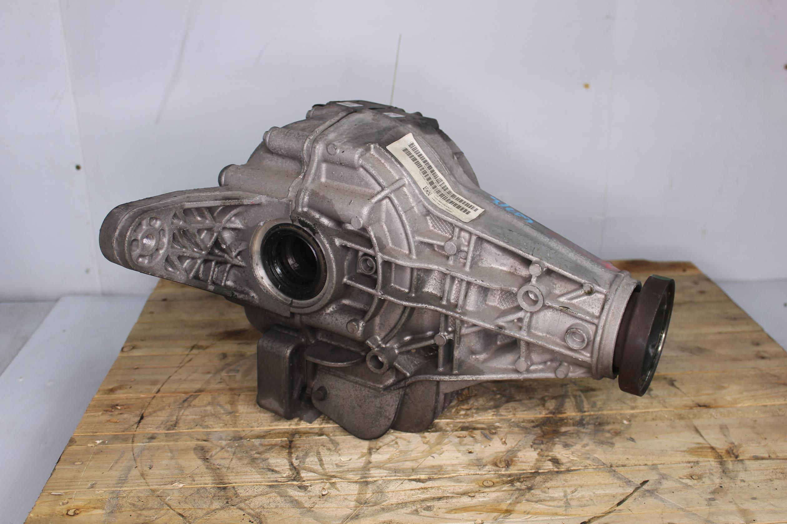 Porsche 95B Macan S GTS Rear Differential Diff 95B525015J, 95B525017C - Image 4