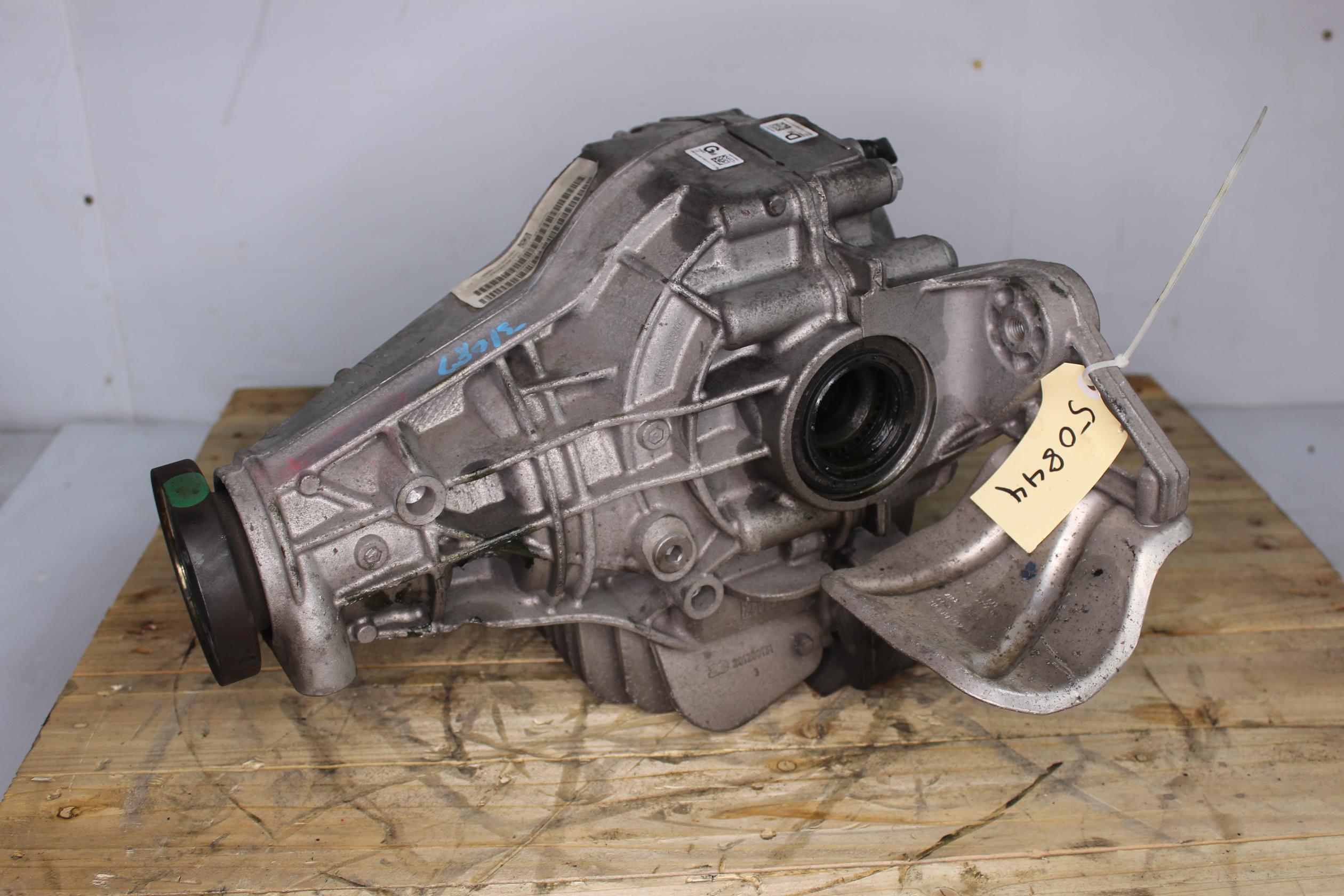 Porsche 95B Macan S GTS Rear Differential Diff 95B525015J, 95B525017C - Image 8