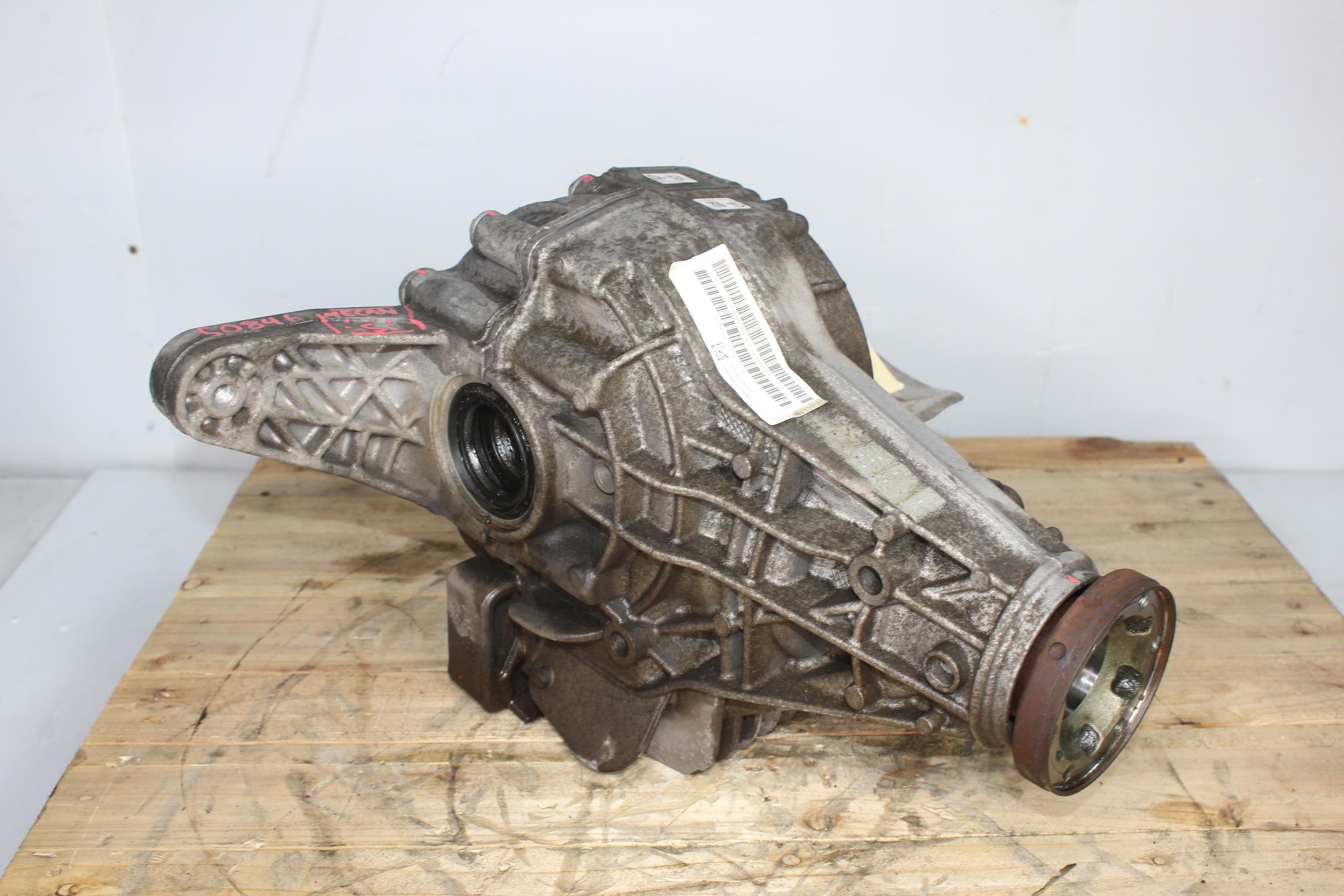 Porsche 95B Macan Turbo 3.6 Rear Axle Differential Diff 95B525015E, 95B525017 - Image 1