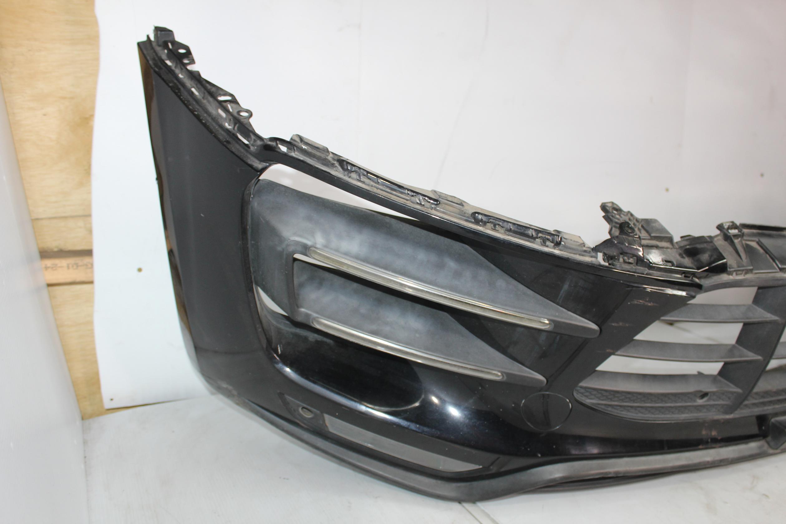Porsche 95B Macan Turbo Front Bumper Bar - REPAIRS REQUIRED 95B807221E - Image 2